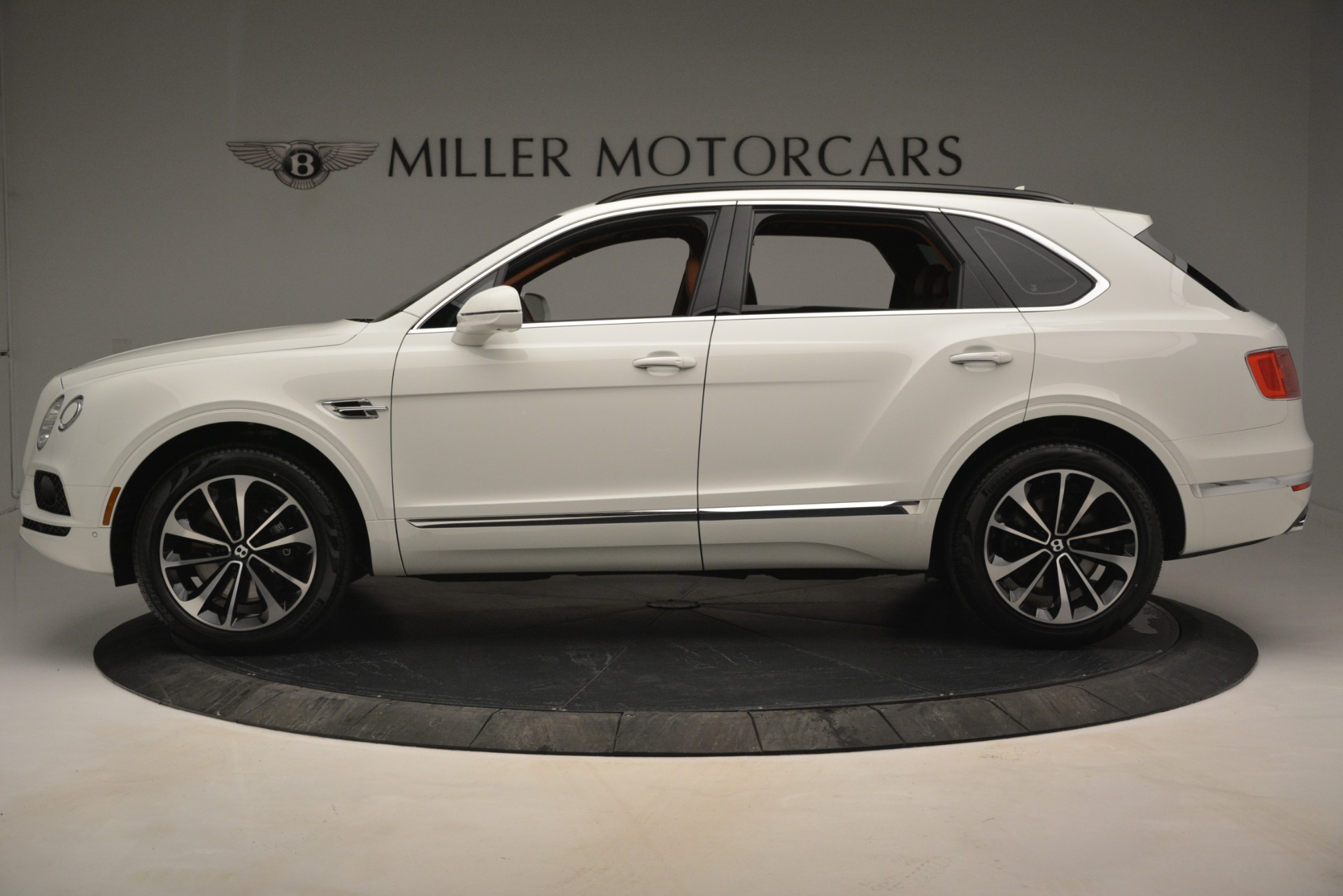 New-2019-Bentley-Bentayga-V8