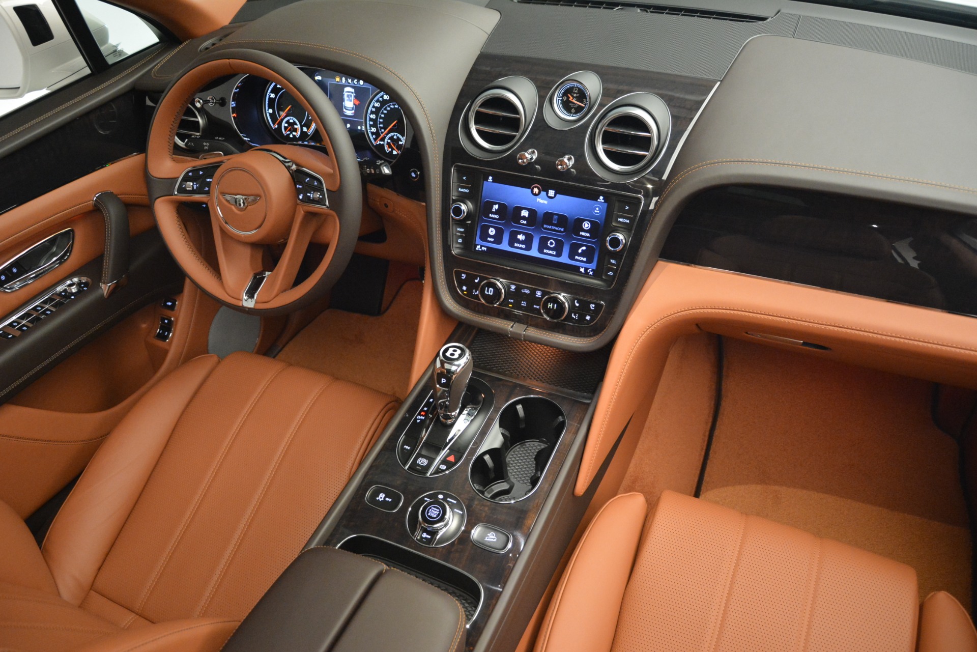 New-2019-Bentley-Bentayga-V8