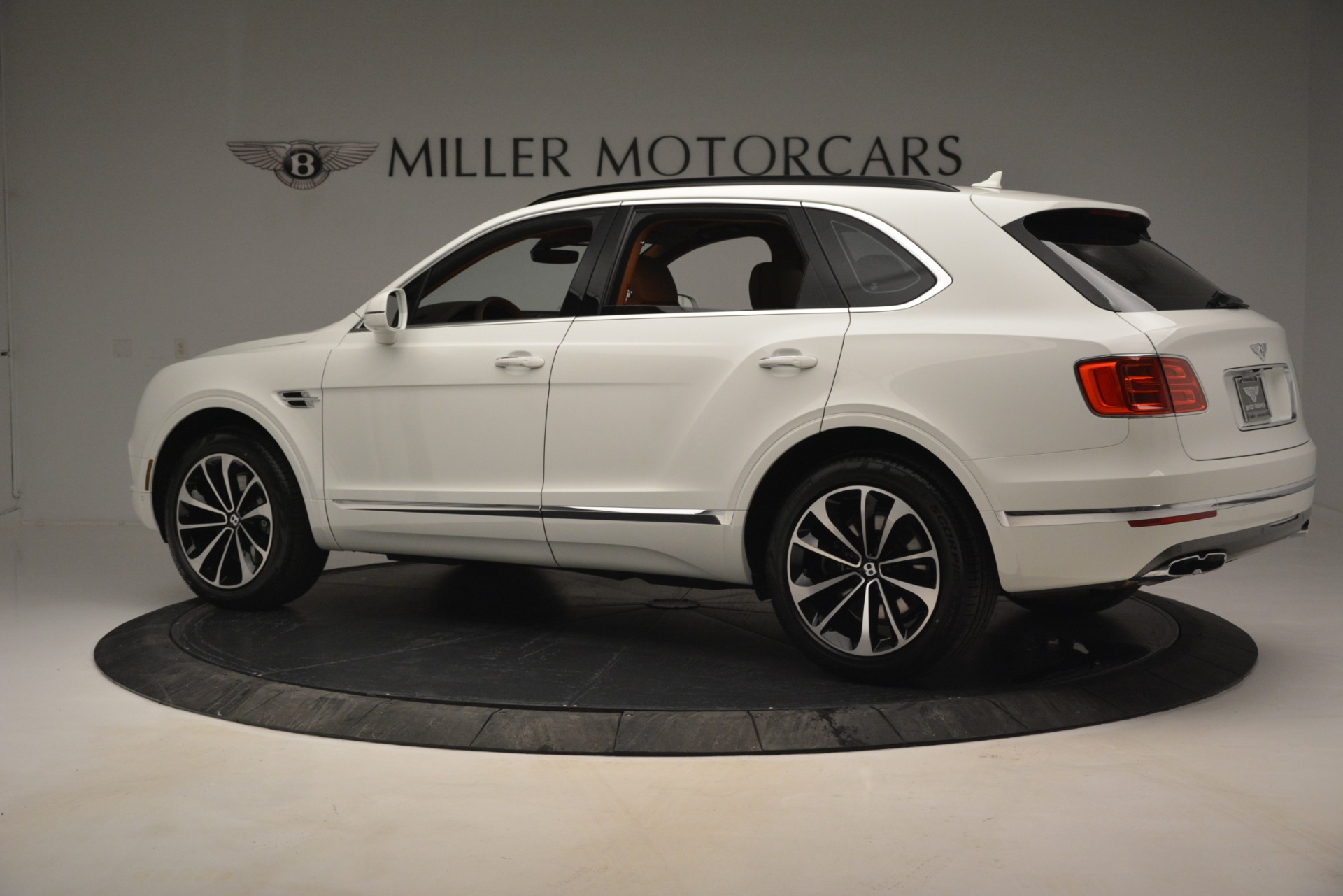 New-2019-Bentley-Bentayga-V8