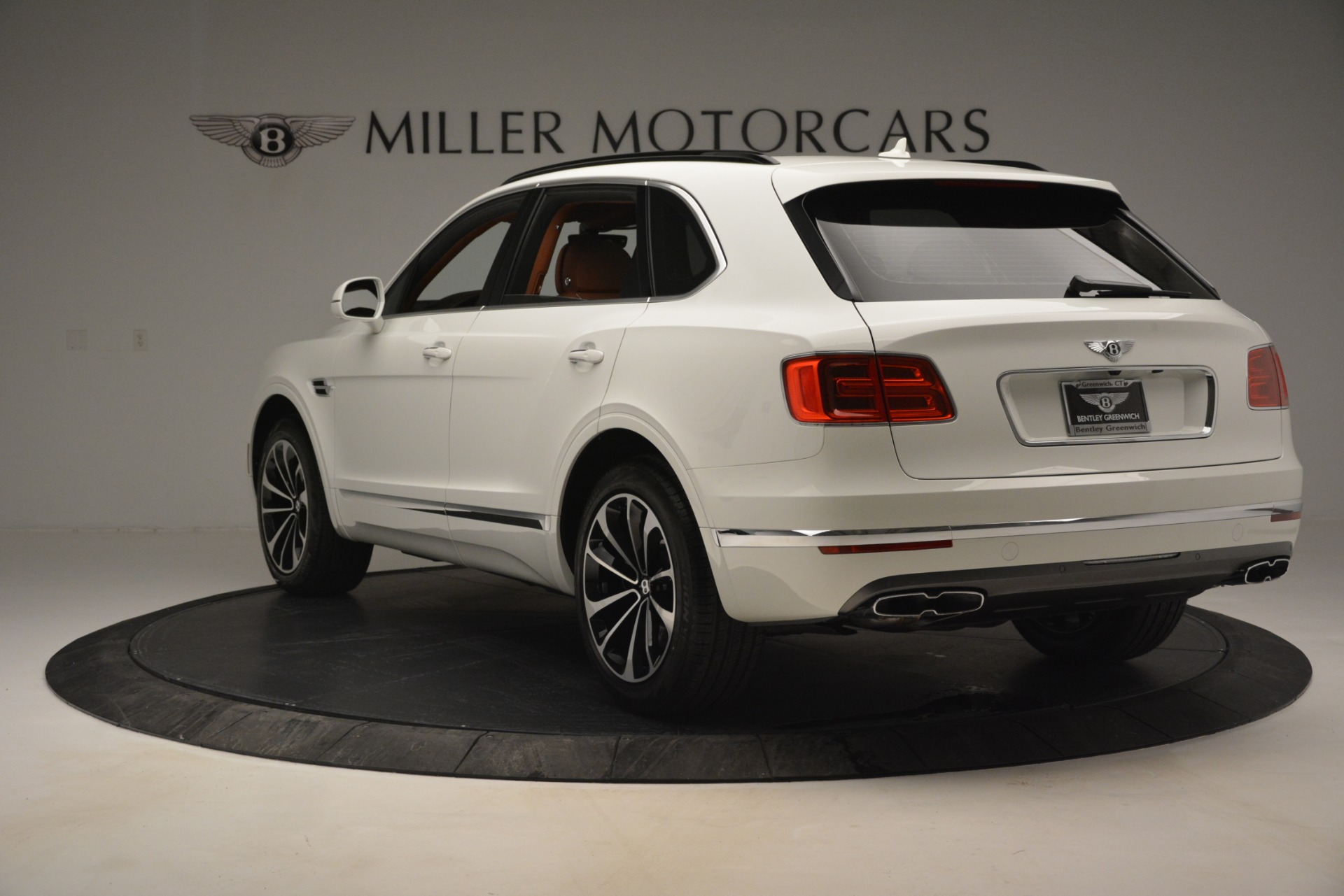 New-2019-Bentley-Bentayga-V8