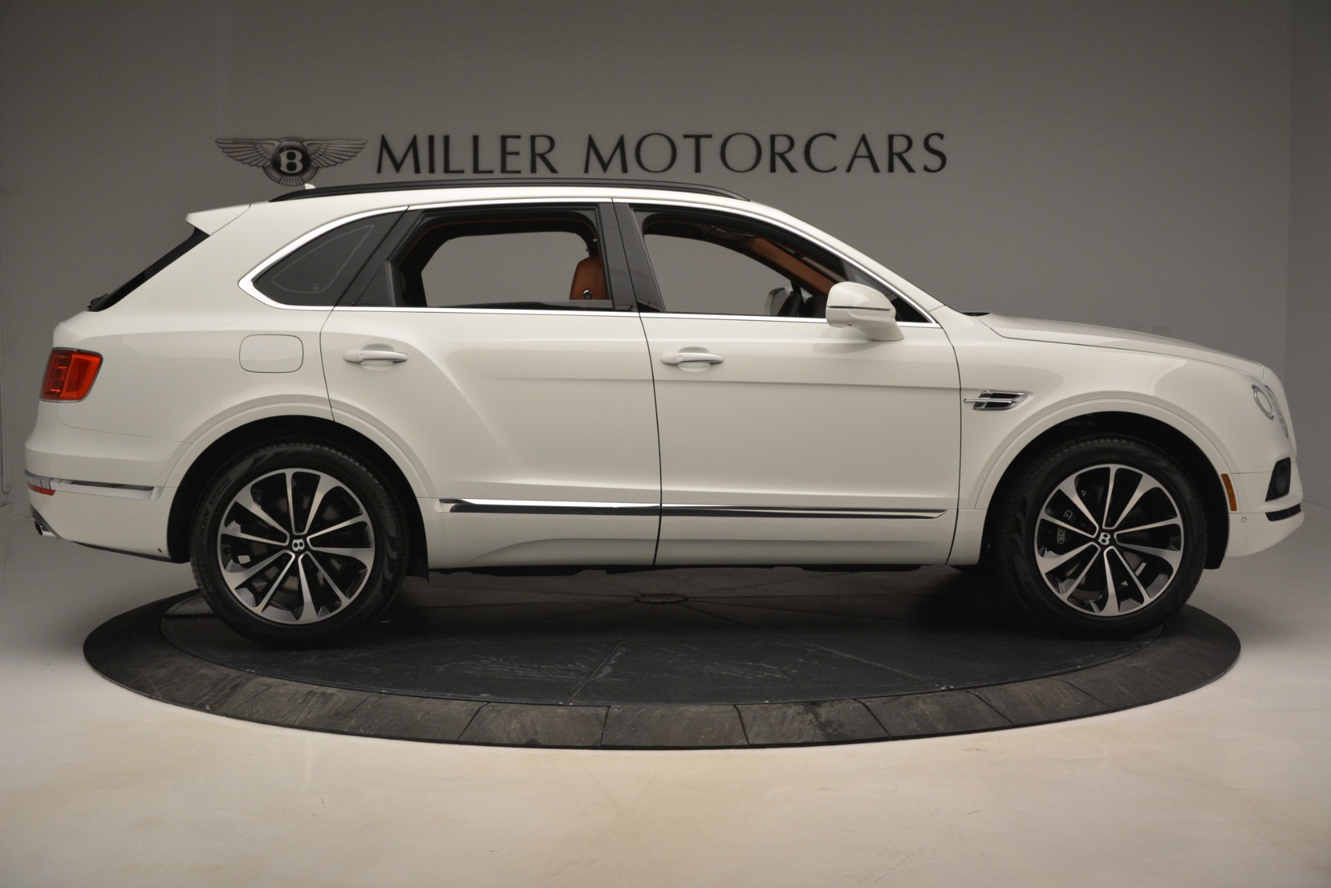 New-2019-Bentley-Bentayga-V8