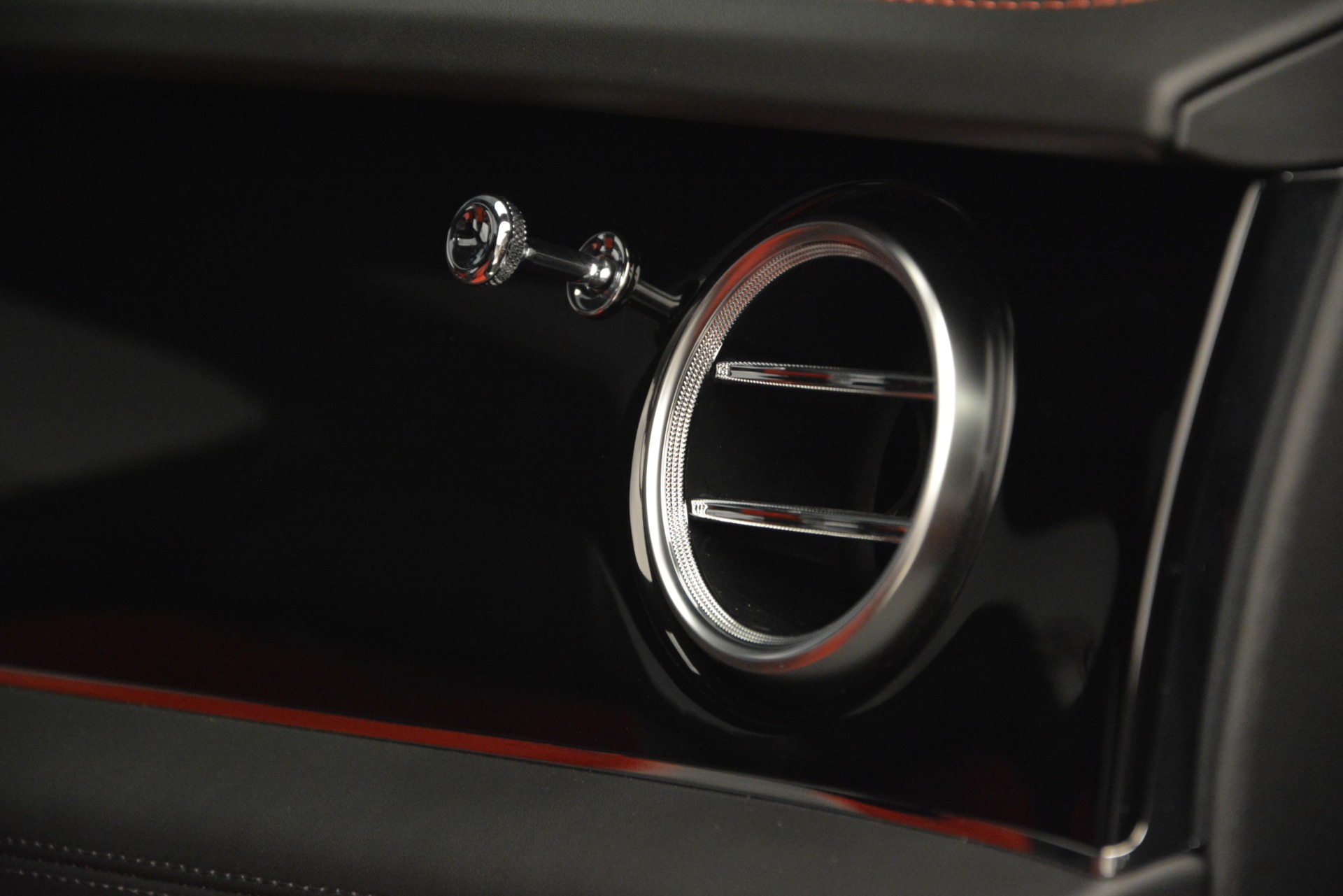 Used-2019-Bentley-Bentayga-V8