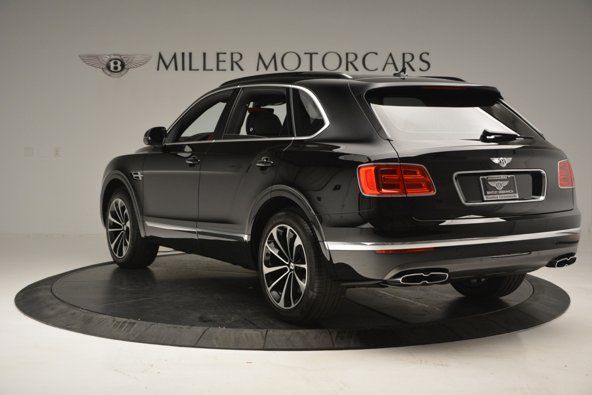 Used-2019-Bentley-Bentayga-V8