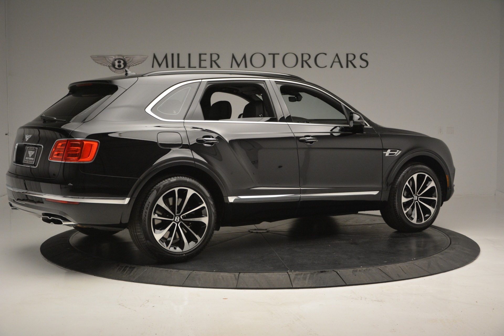 Used-2019-Bentley-Bentayga-V8