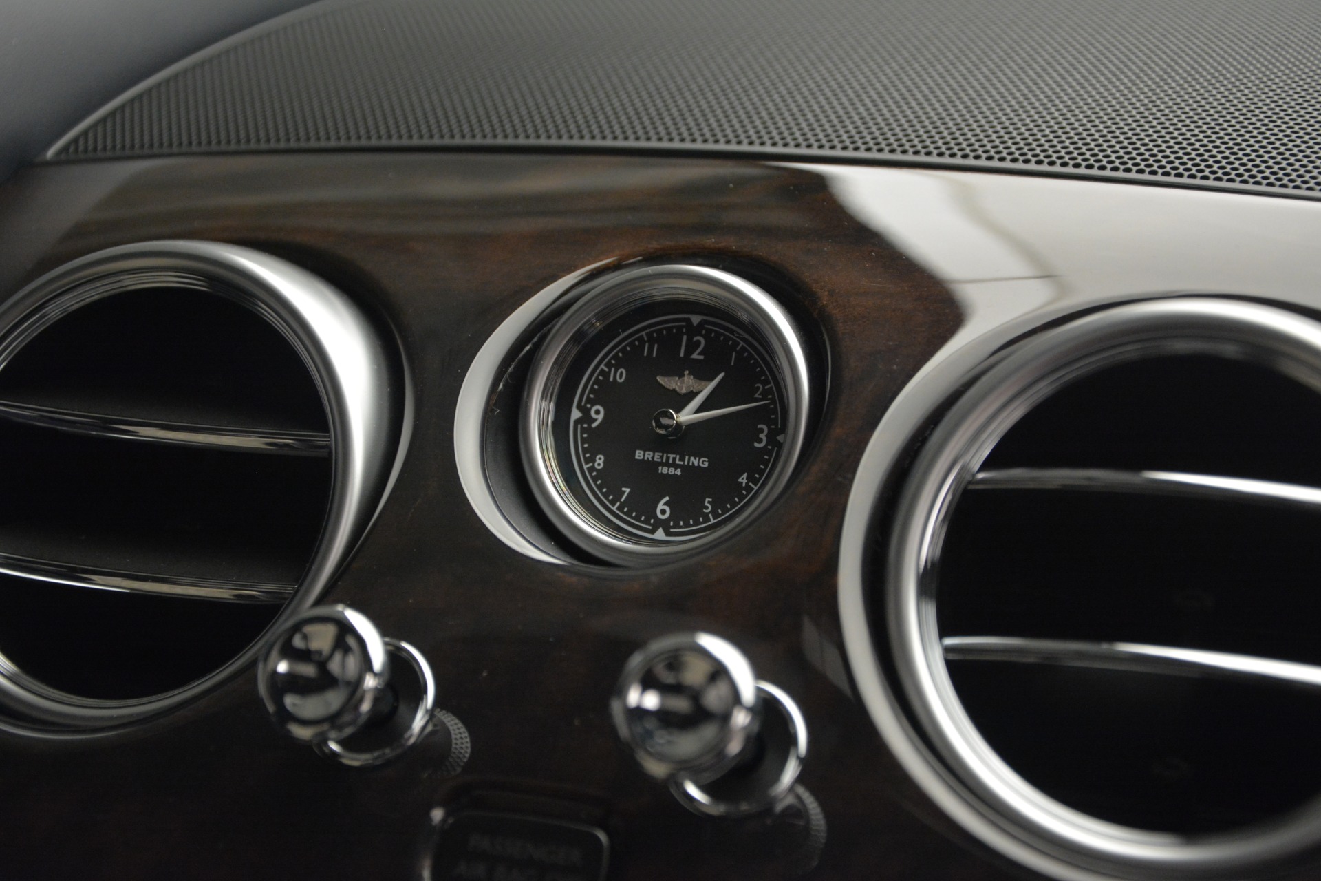 New-2018-Bentley-Flying-Spur-V8