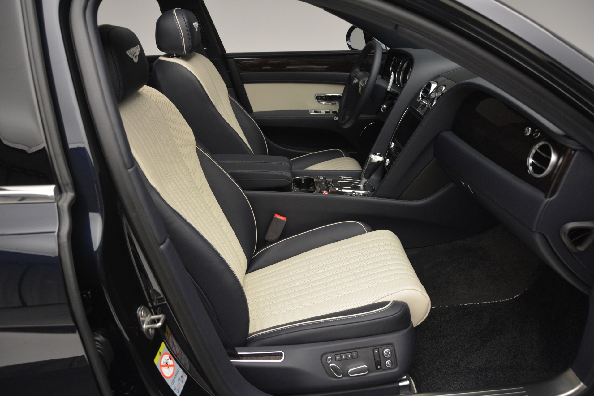 New-2018-Bentley-Flying-Spur-V8