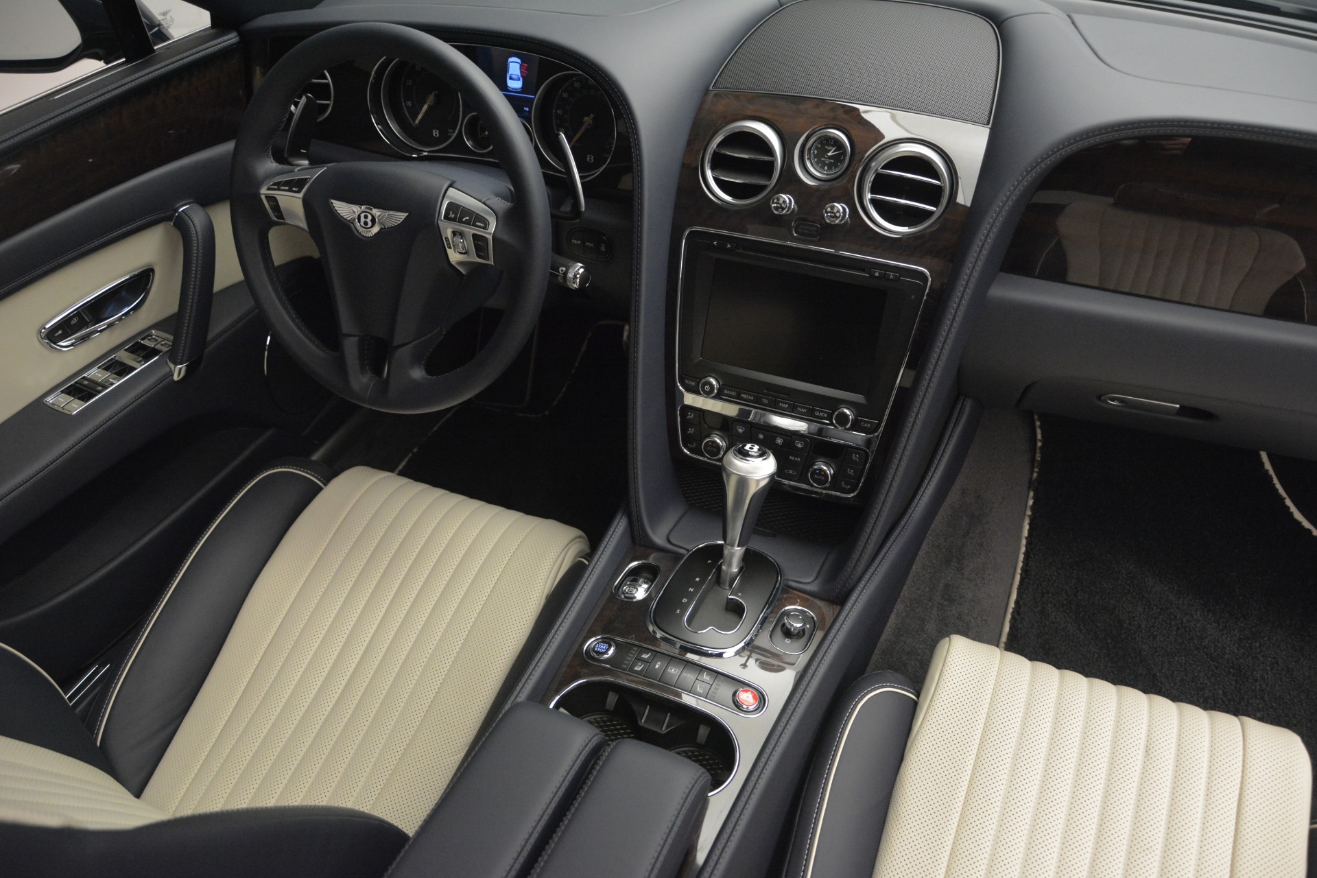 New-2018-Bentley-Flying-Spur-V8