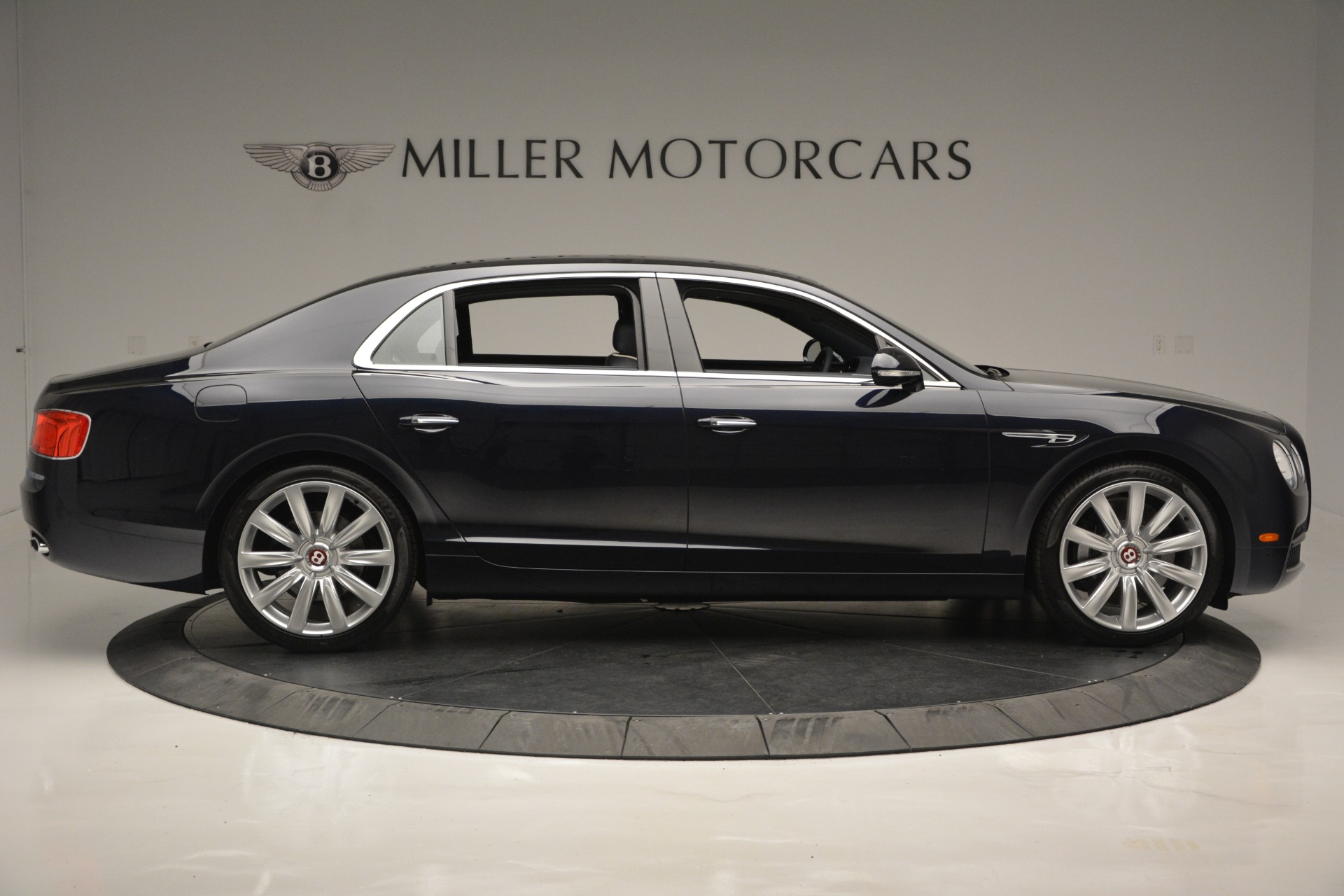 New-2018-Bentley-Flying-Spur-V8