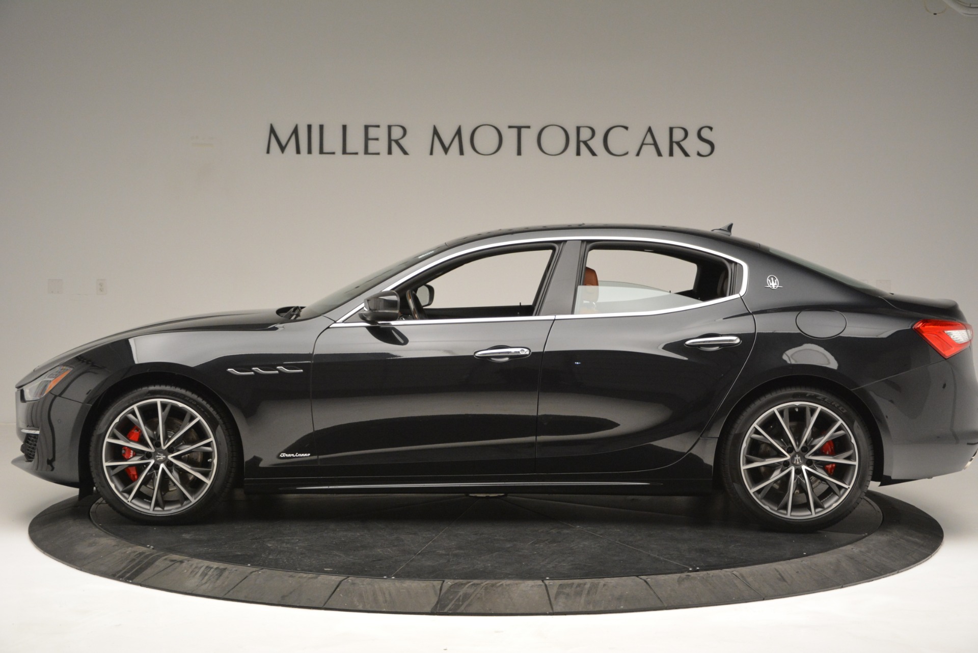 New-2019-Maserati-Ghibli-S-Q4-GranLusso