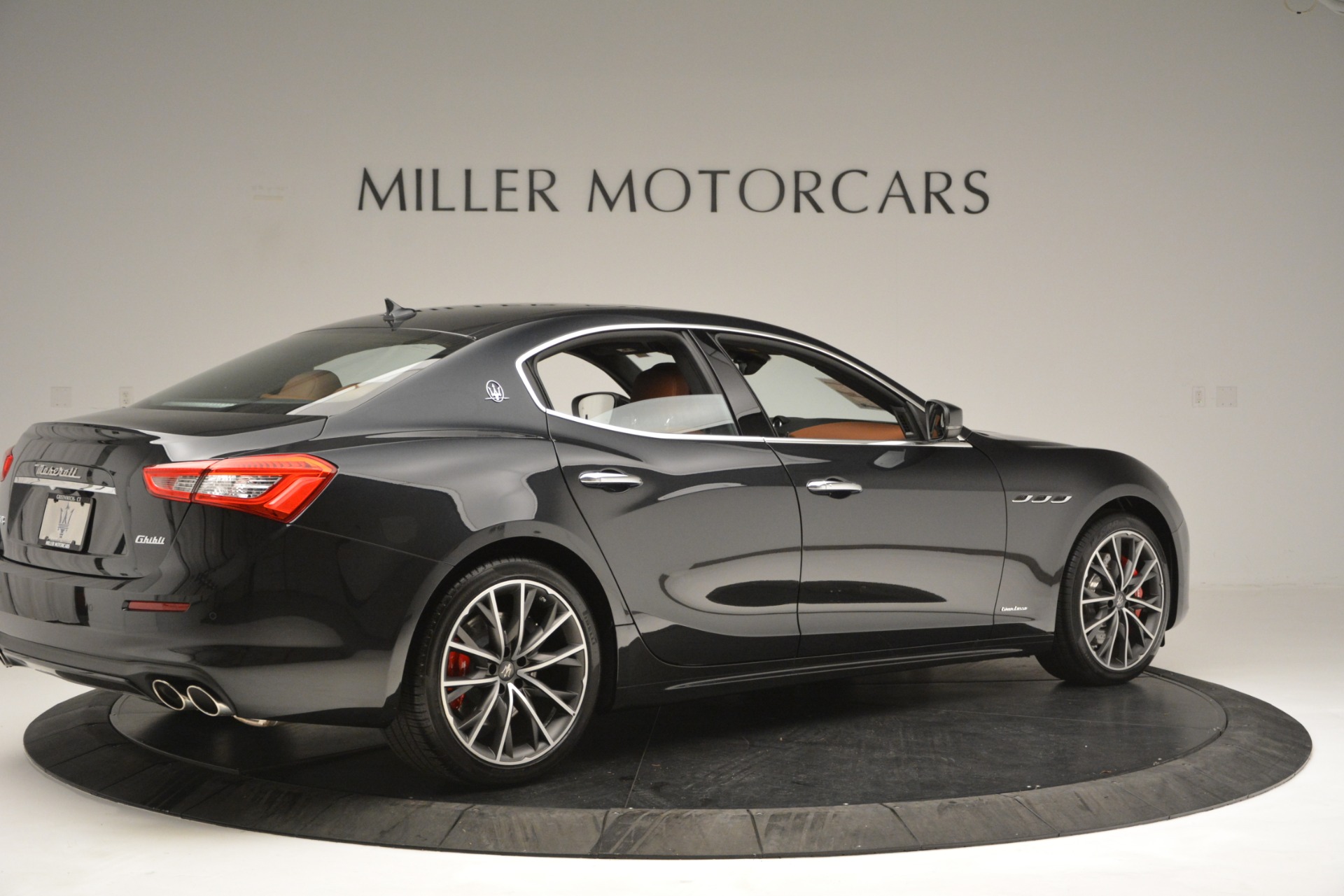 New-2019-Maserati-Ghibli-S-Q4-GranLusso