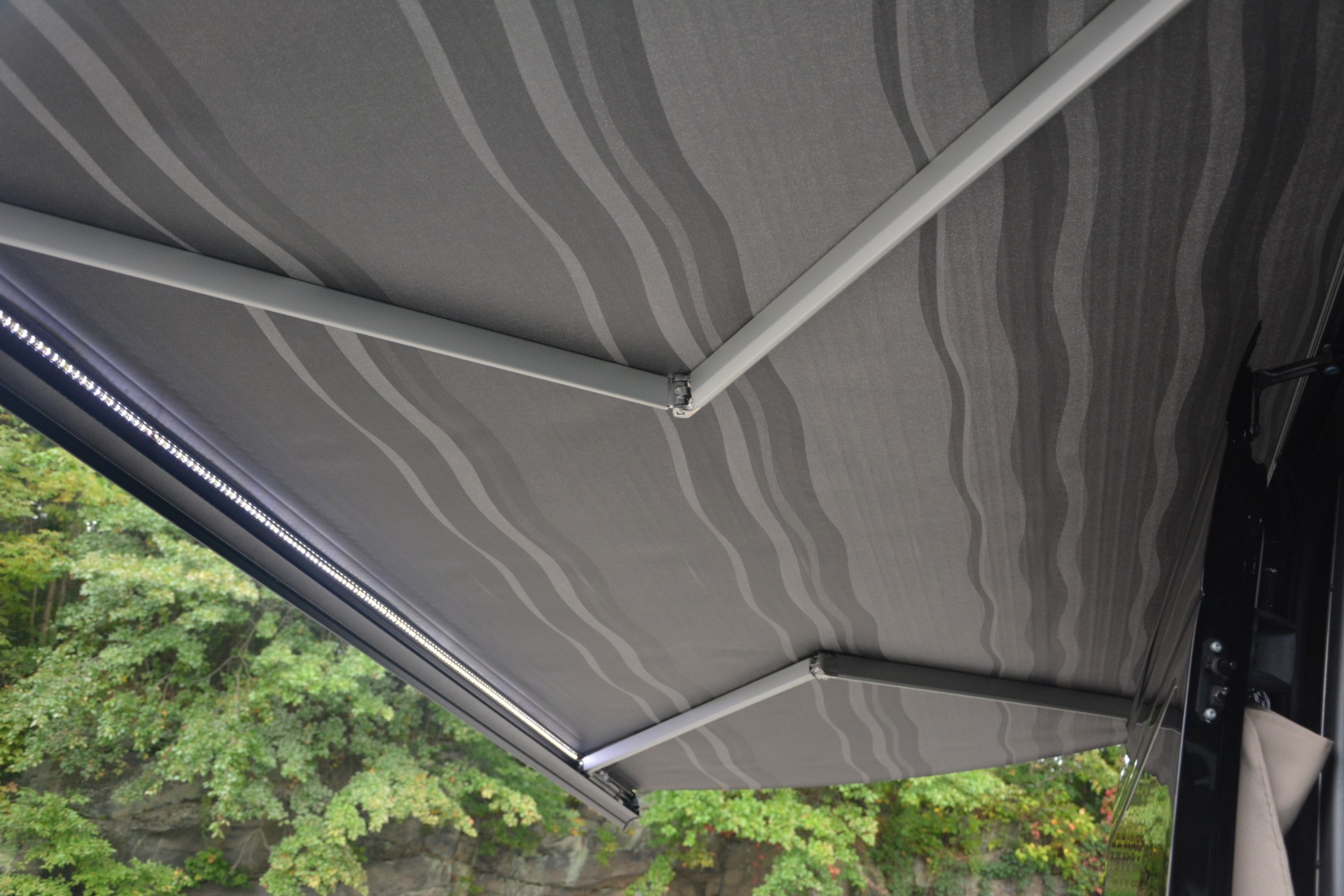 Used-2014-Mercedes-Benz-Sprinter-3500-Airstream-Lounge-Extended