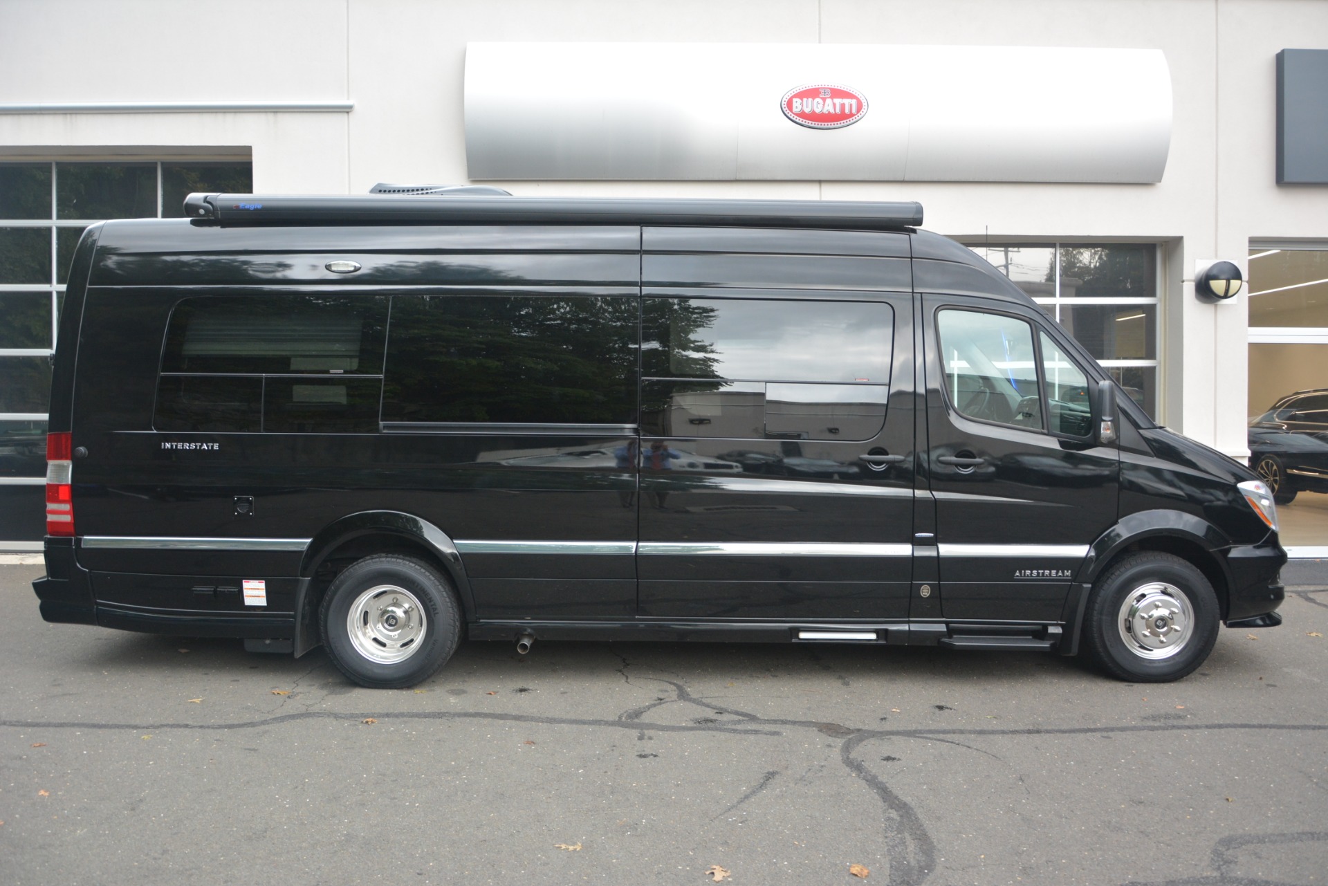 Used-2014-Mercedes-Benz-Sprinter-3500-Airstream-Lounge-Extended
