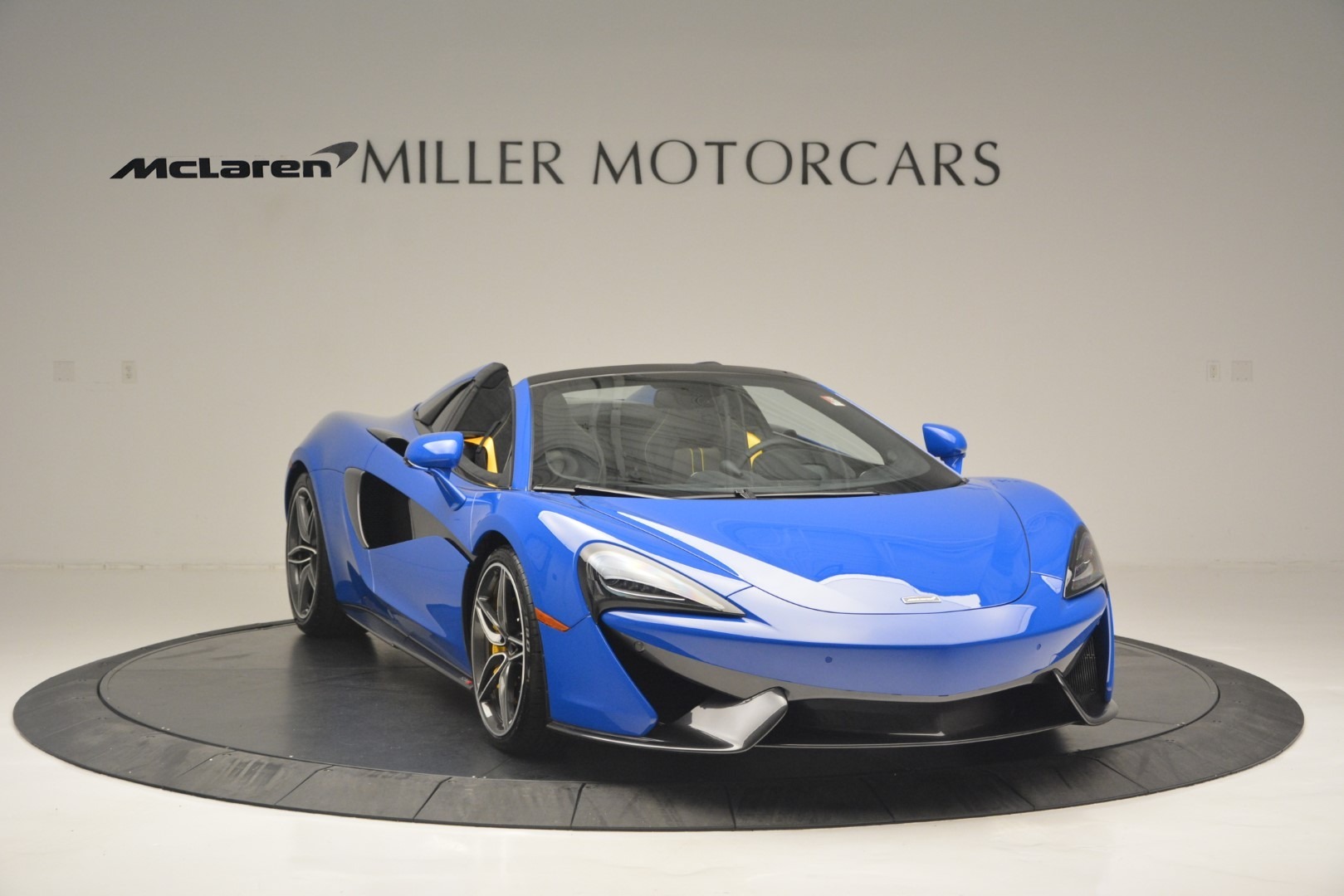 Used-2019-McLaren-570S-Spider-Convertible