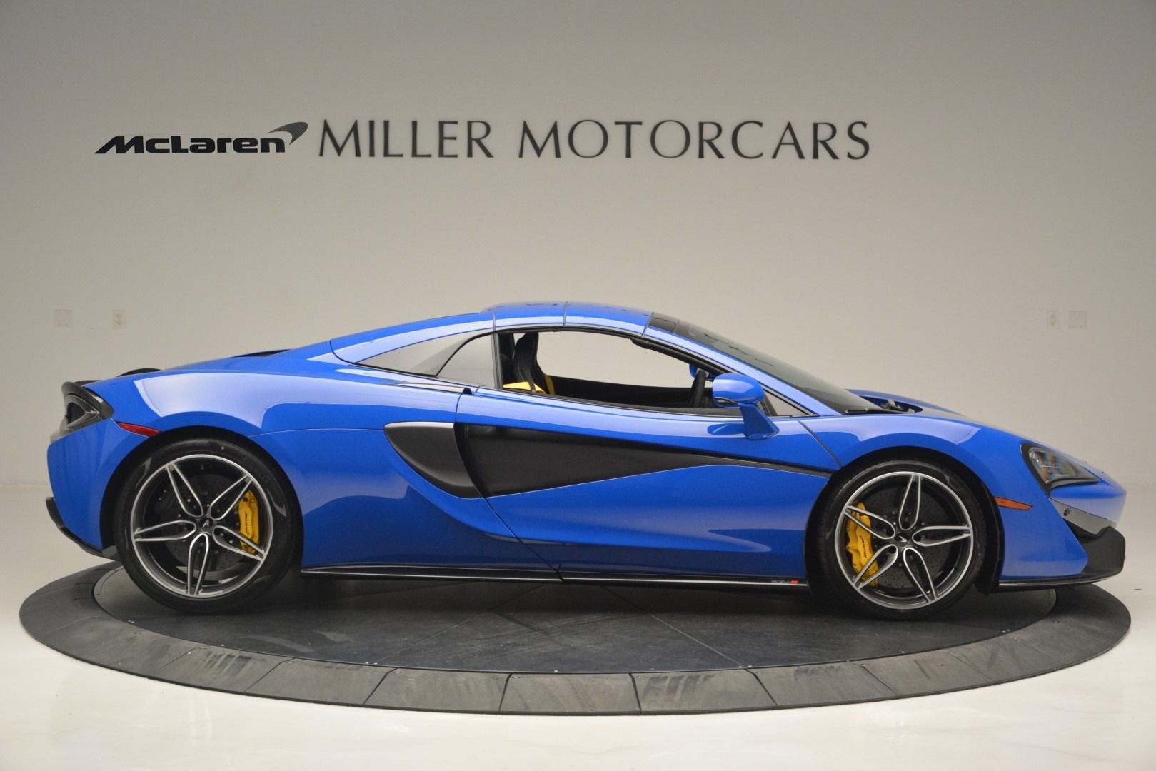 Used-2019-McLaren-570S-Spider-Convertible