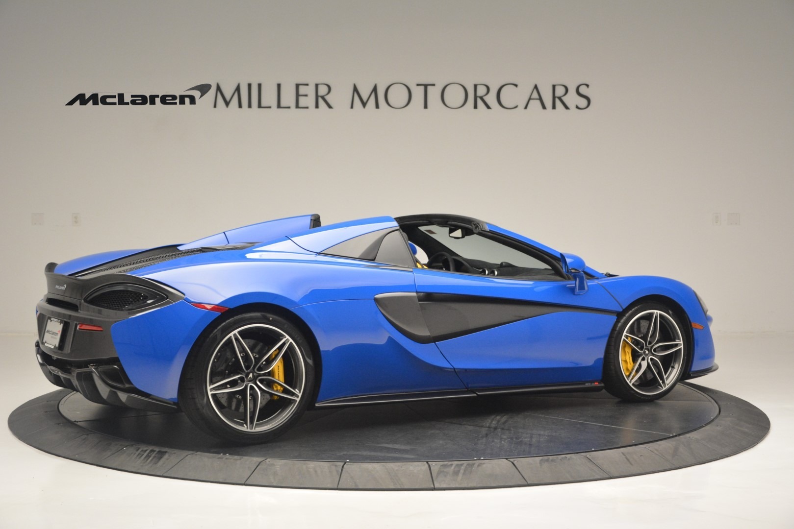 Used-2019-McLaren-570S-Spider-Convertible