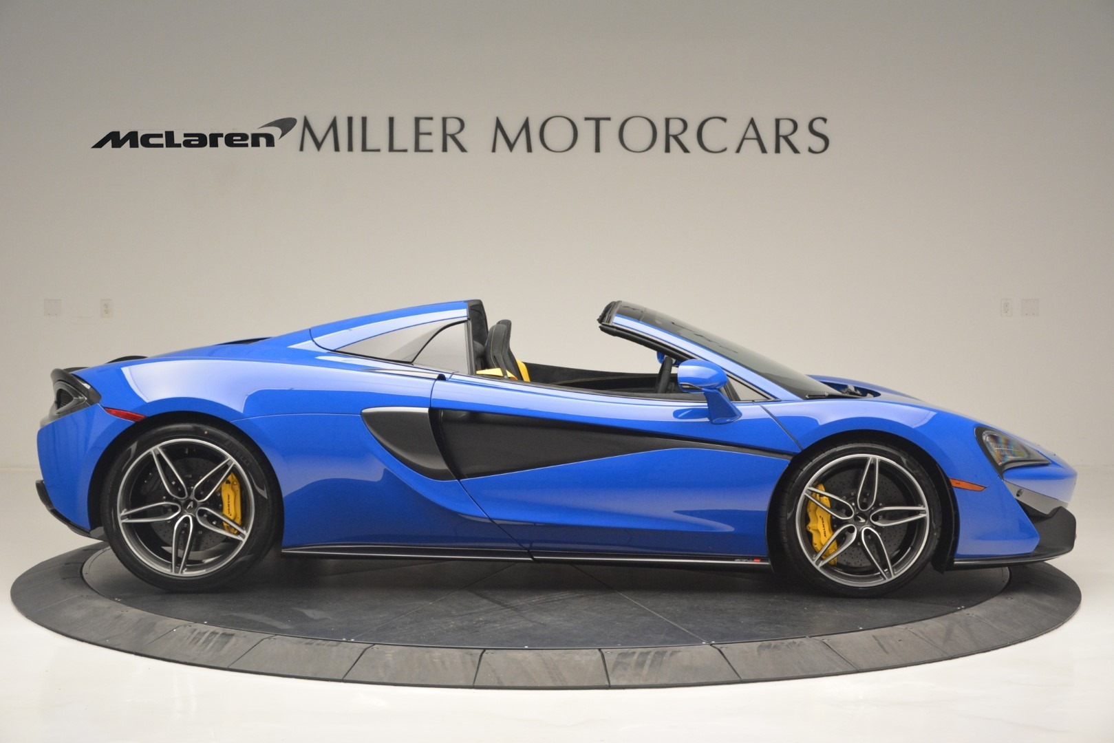 Used-2019-McLaren-570S-Spider-Convertible