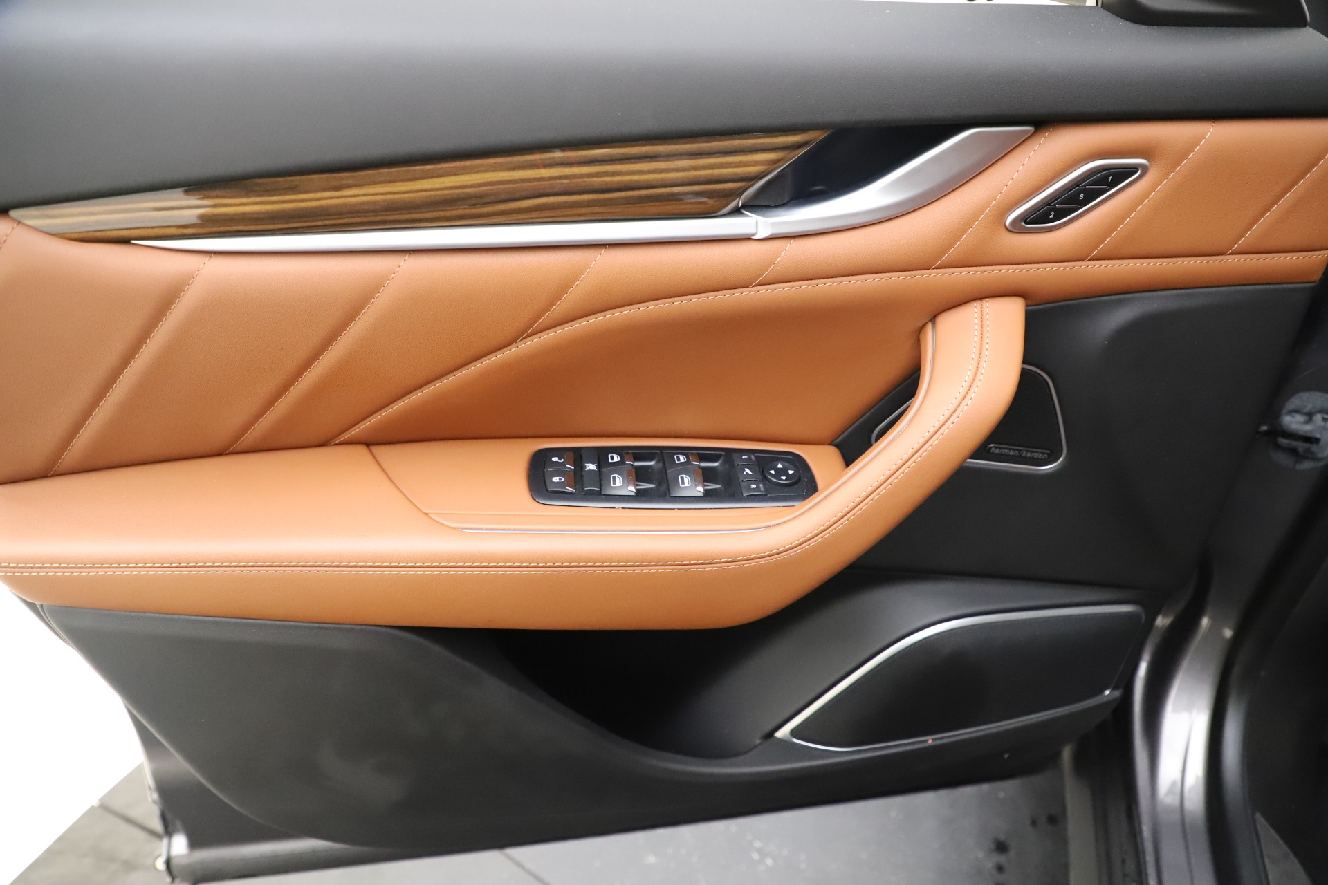 Used-2019-Maserati-Levante-Q4-GranLusso