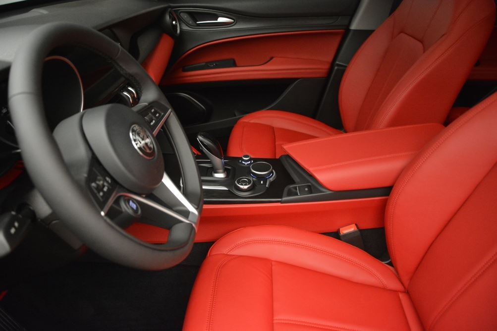 New-2019-Alfa-Romeo-Stelvio-Q4