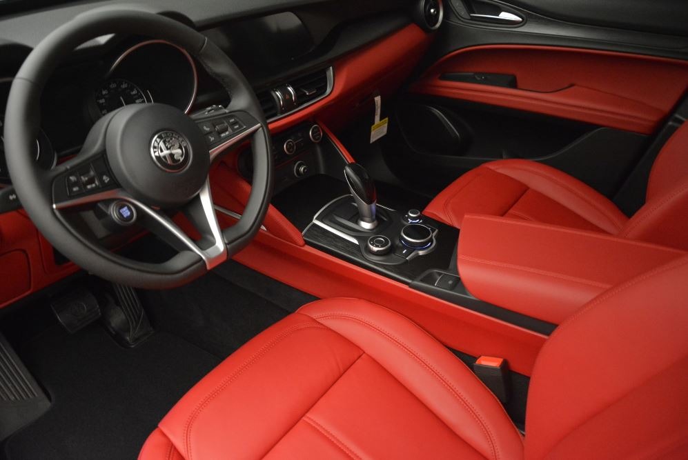 New-2019-Alfa-Romeo-Stelvio-Q4