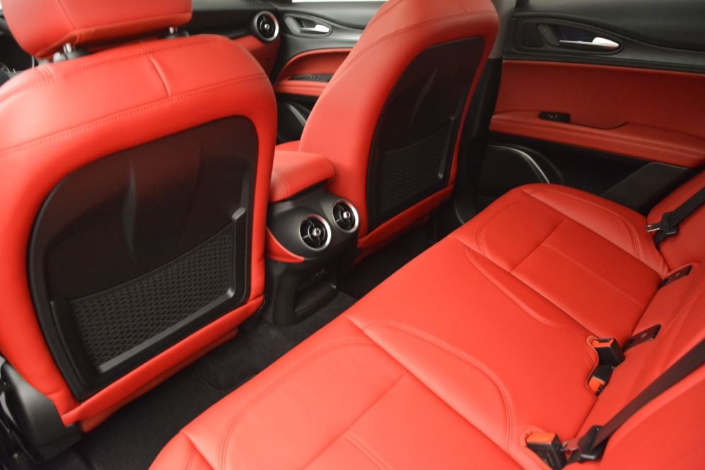 New-2019-Alfa-Romeo-Stelvio-Q4