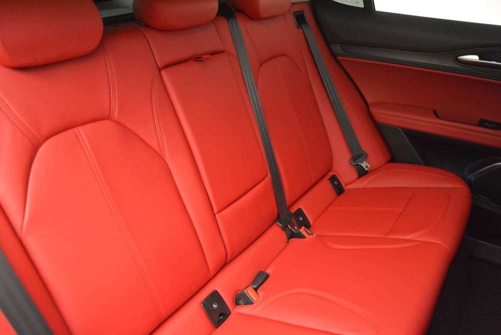 New-2019-Alfa-Romeo-Stelvio-Q4