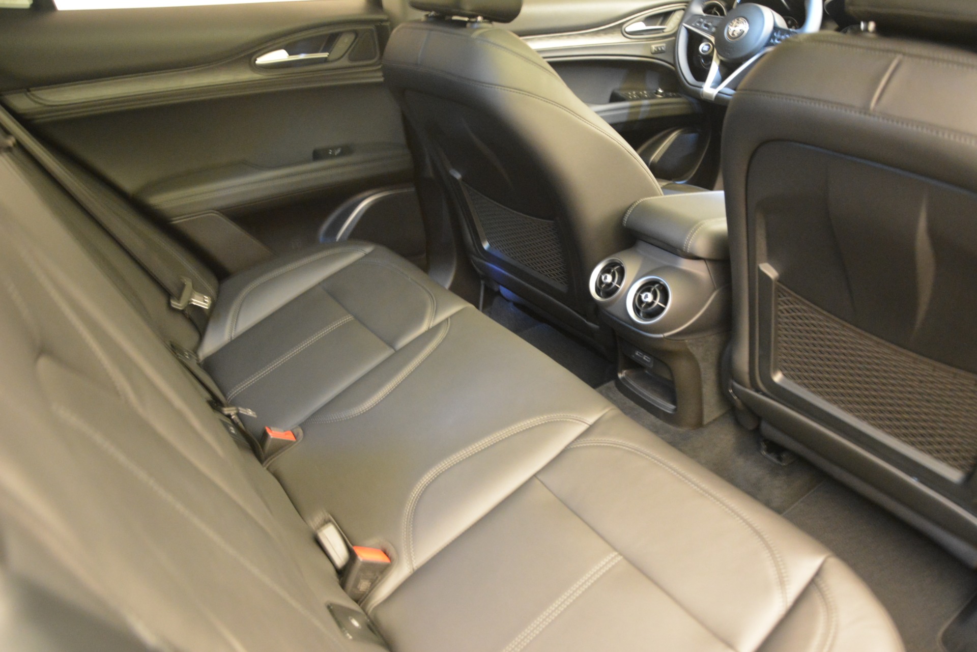 New-2019-Alfa-Romeo-Stelvio-Q4