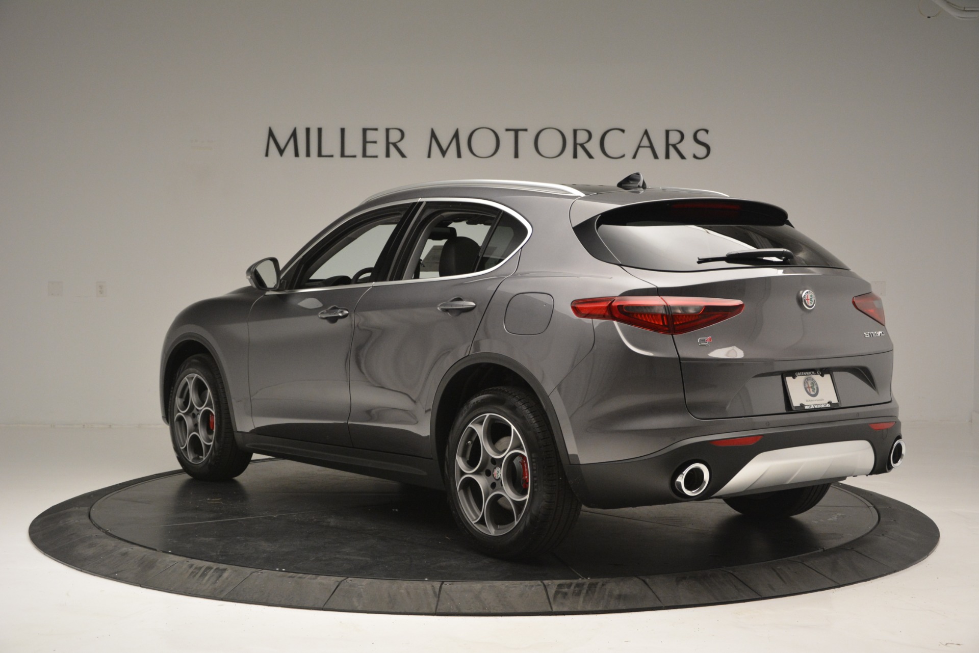 New-2019-Alfa-Romeo-Stelvio-Q4