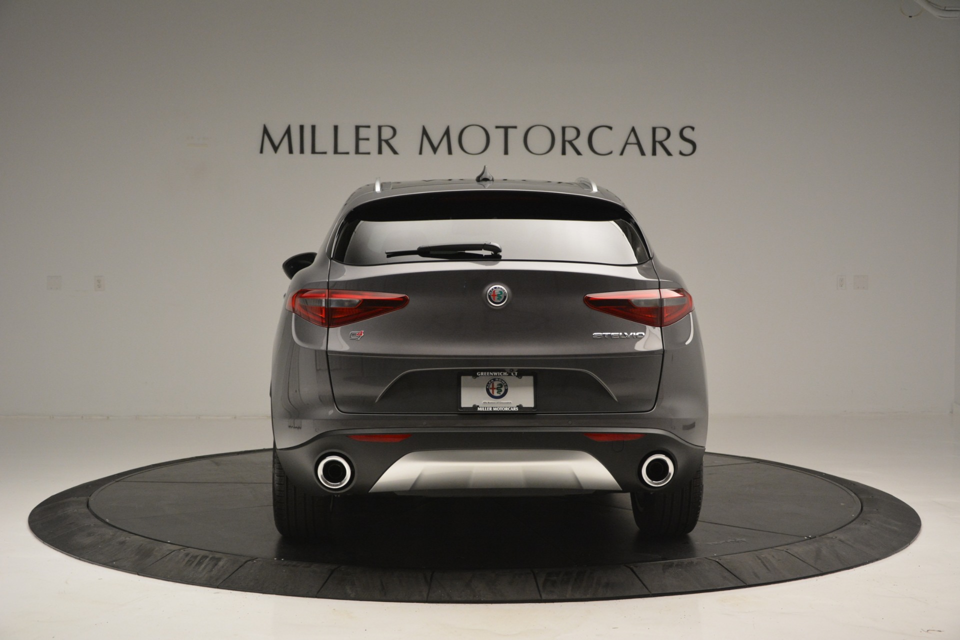 New-2019-Alfa-Romeo-Stelvio-Q4