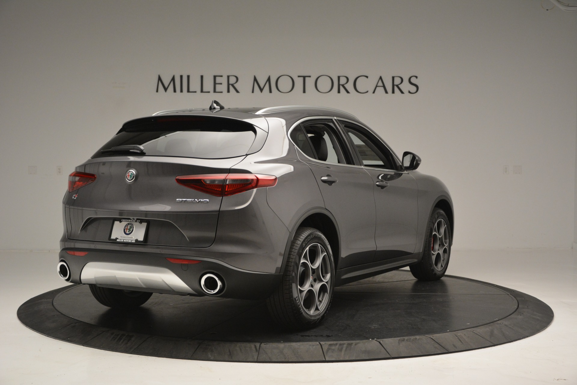 New-2019-Alfa-Romeo-Stelvio-Q4