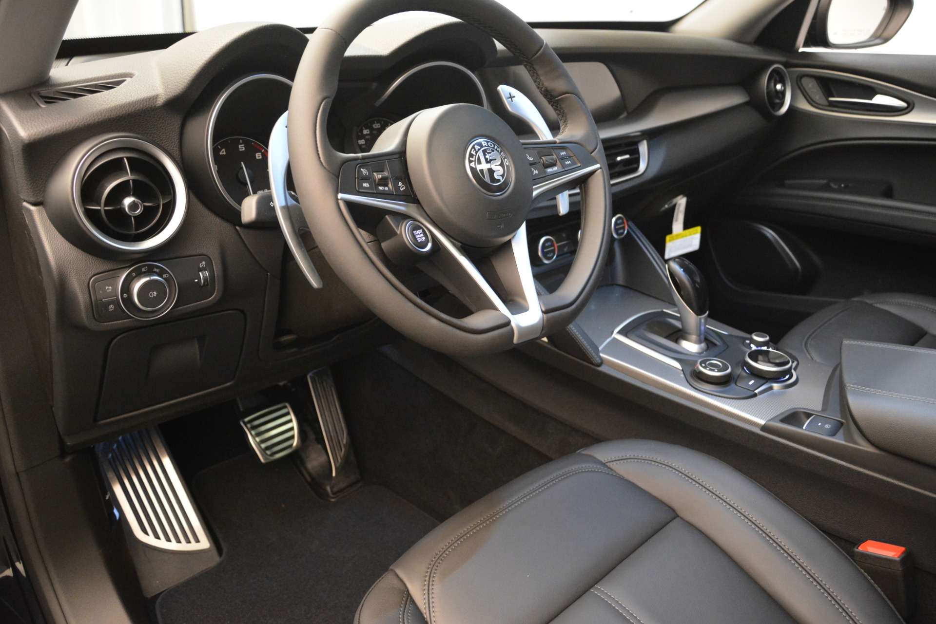 New-2019-Alfa-Romeo-Stelvio-Q4