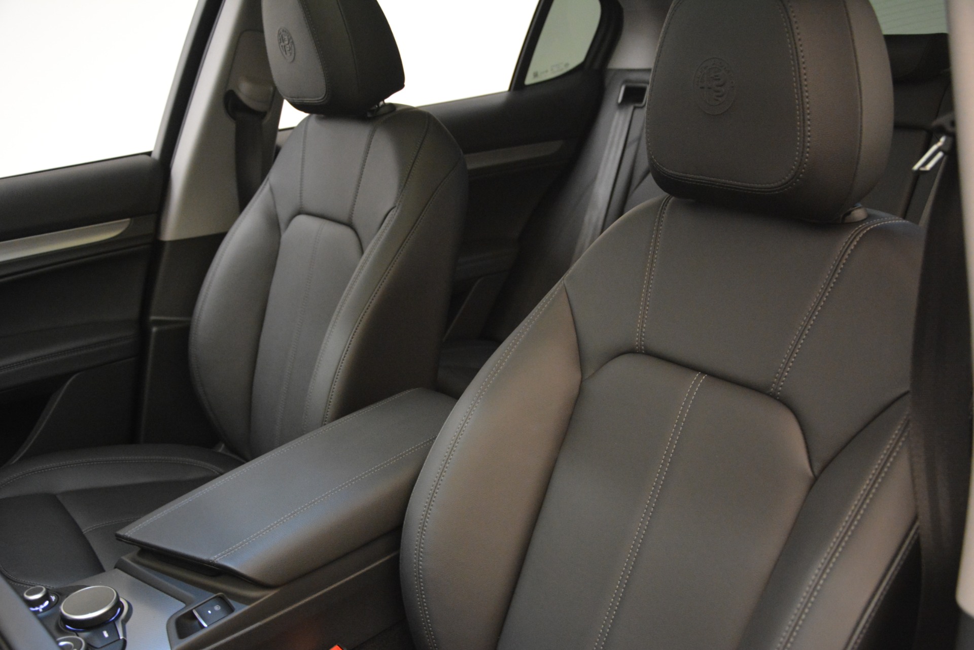 New-2019-Alfa-Romeo-Stelvio-Q4