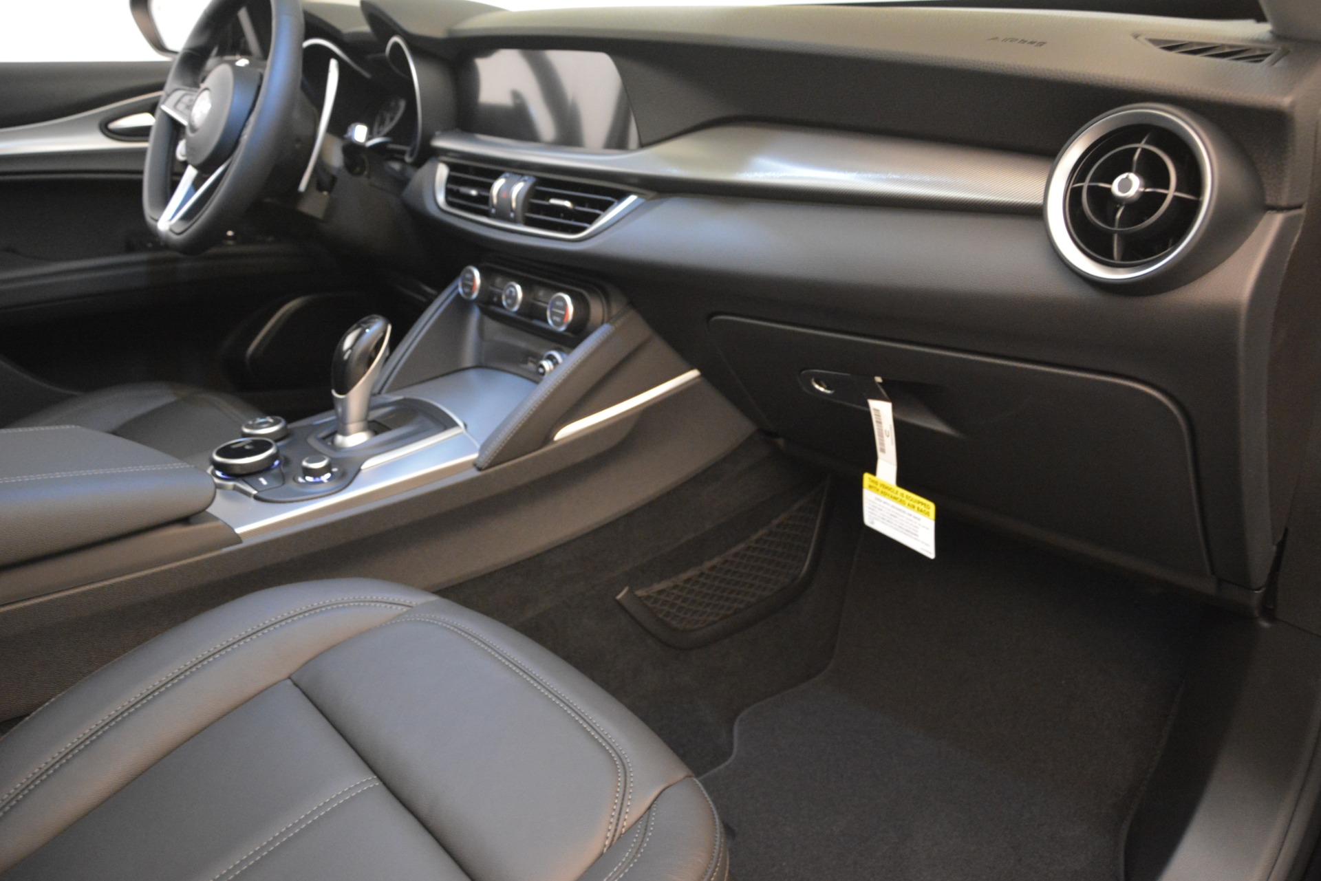 New-2019-Alfa-Romeo-Stelvio-Q4