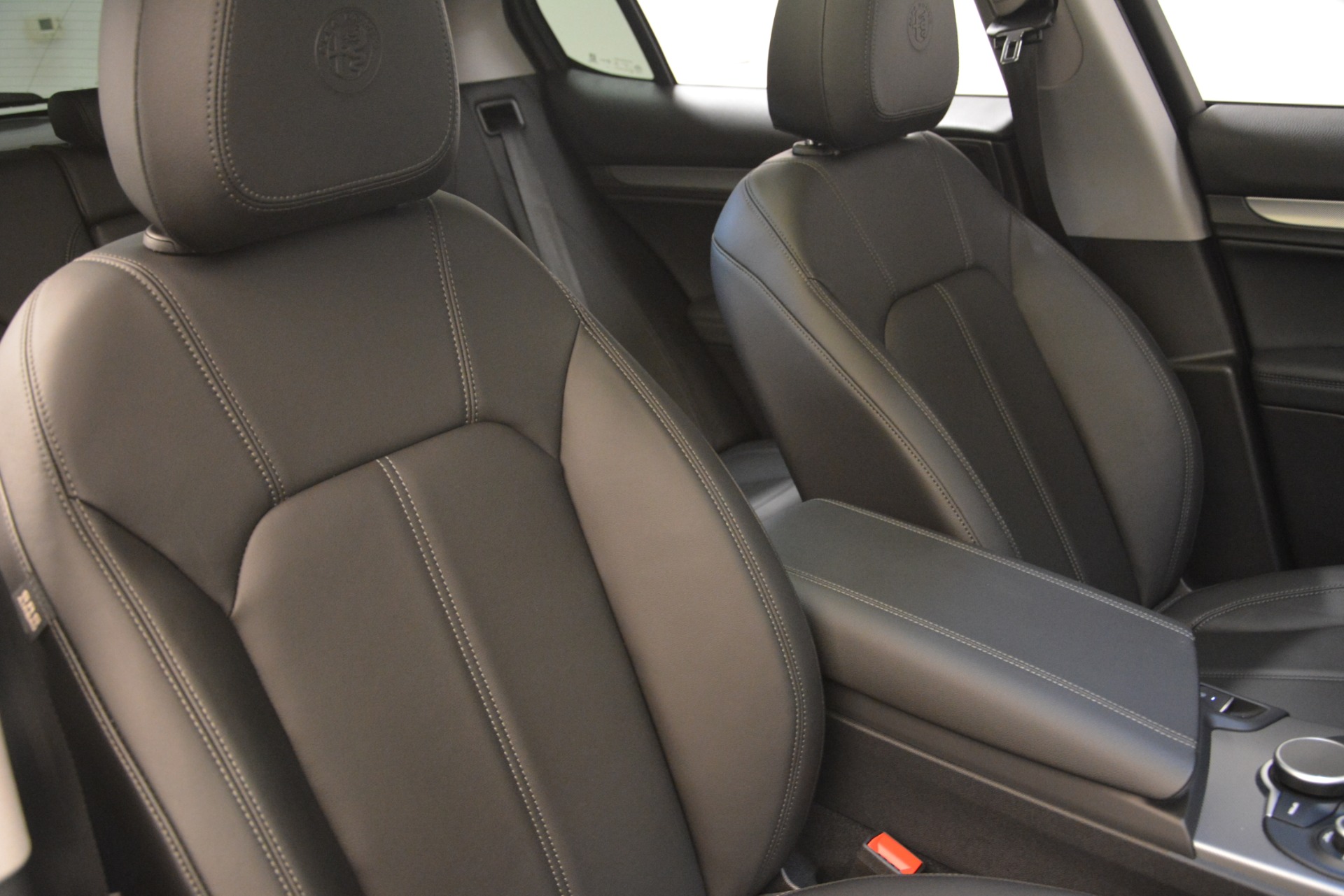 New-2019-Alfa-Romeo-Stelvio-Q4