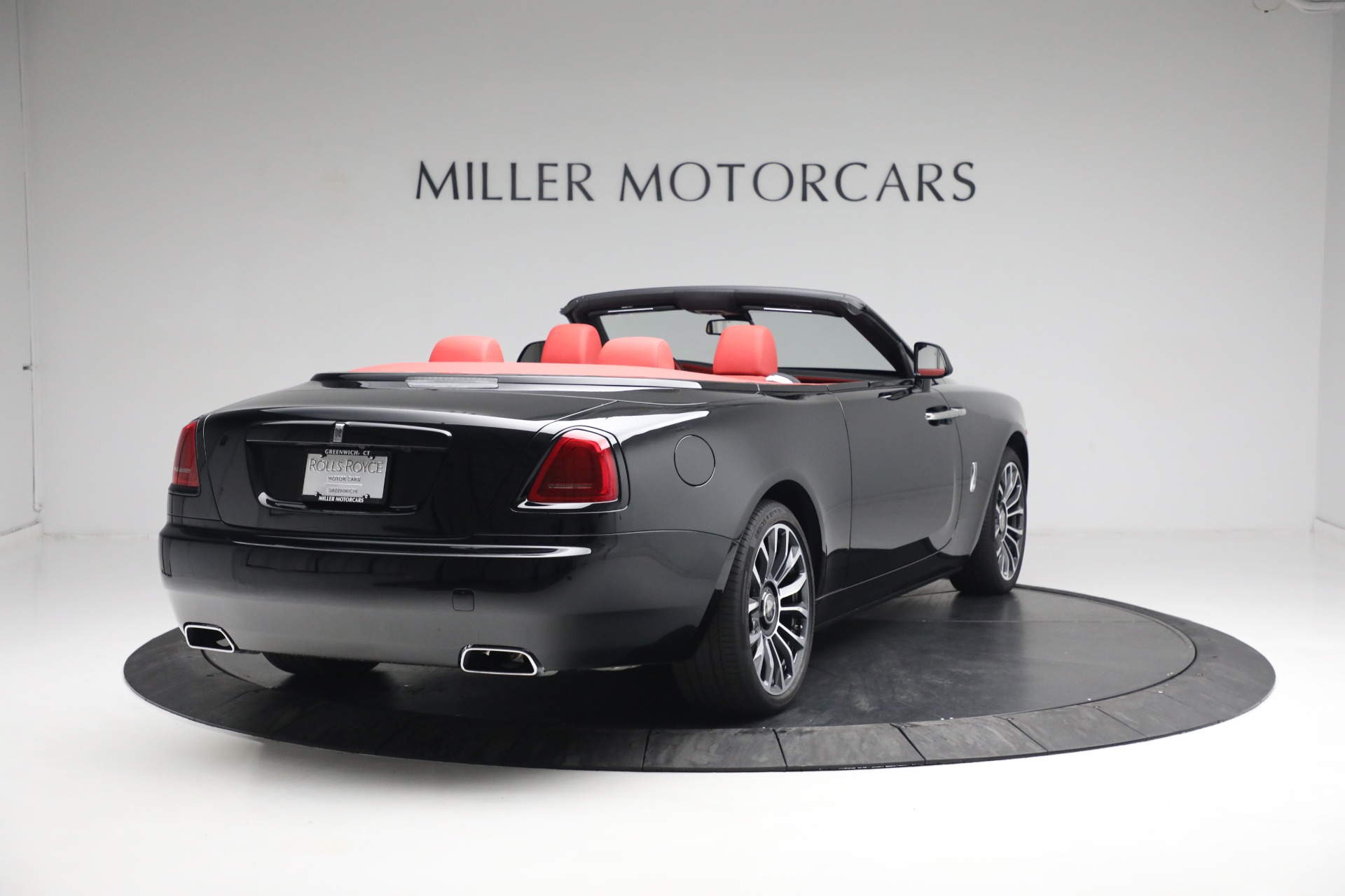 Used-2019-Rolls-Royce-Dawn