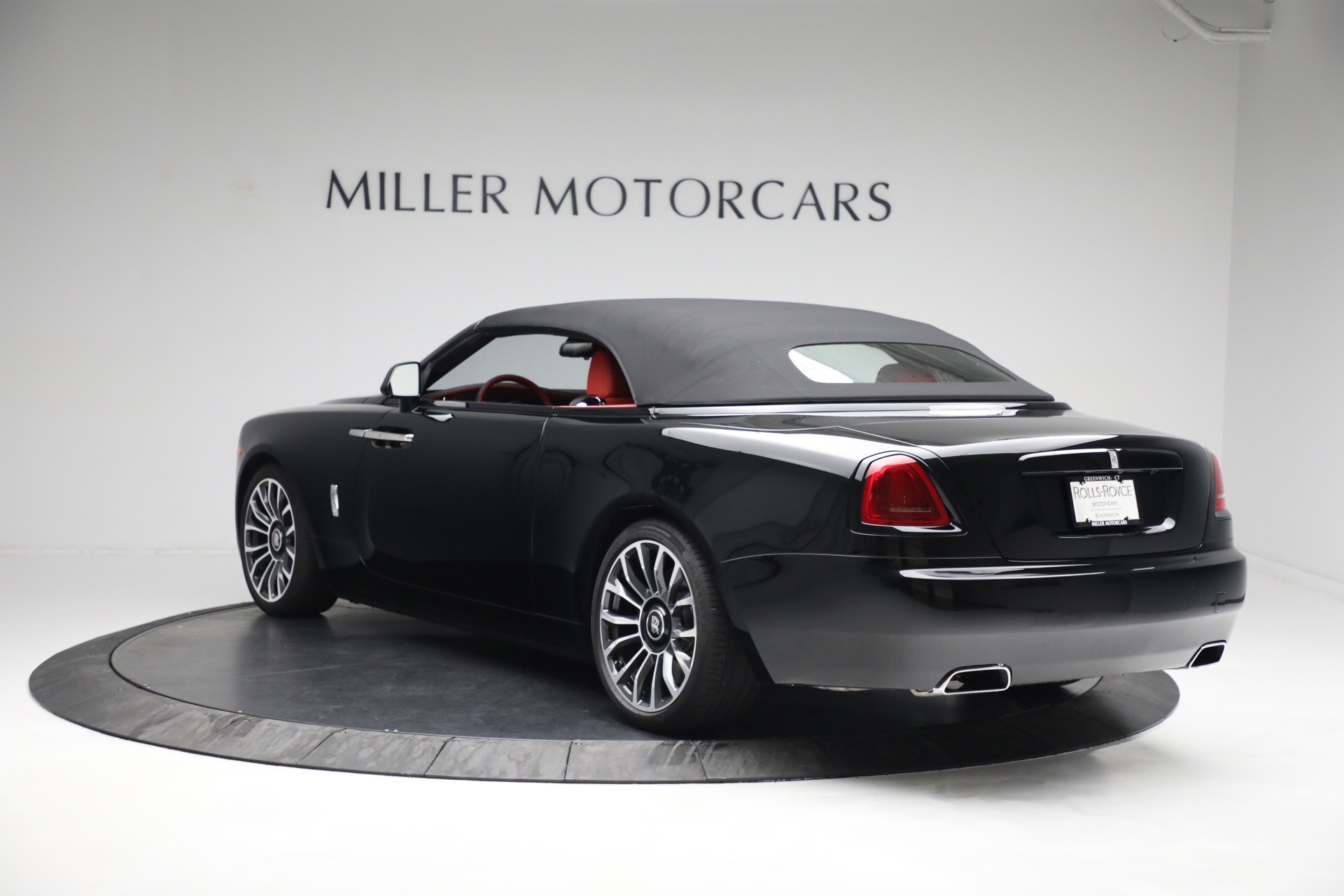 Used-2019-Rolls-Royce-Dawn