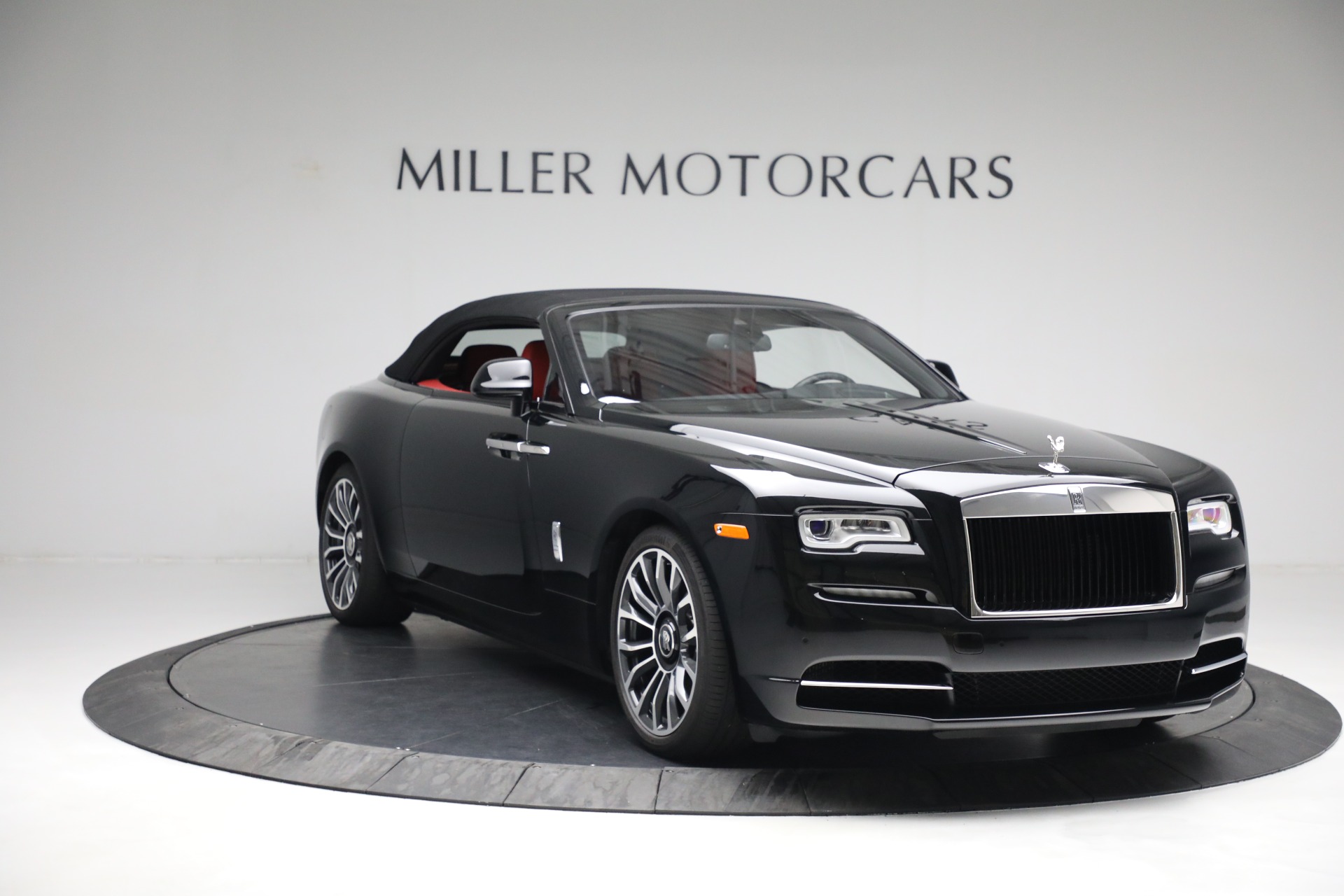 Used-2019-Rolls-Royce-Dawn