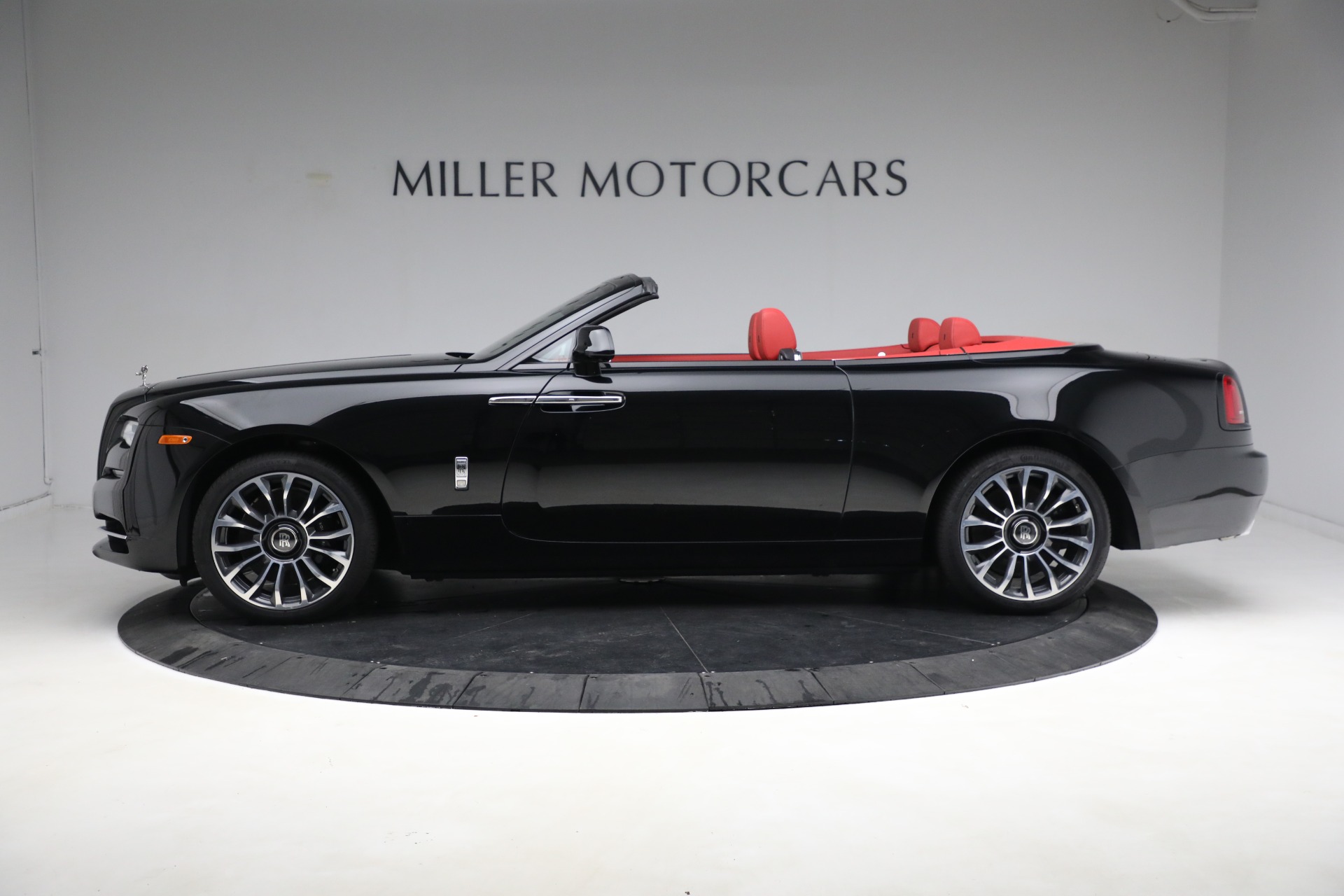 Used-2019-Rolls-Royce-Dawn