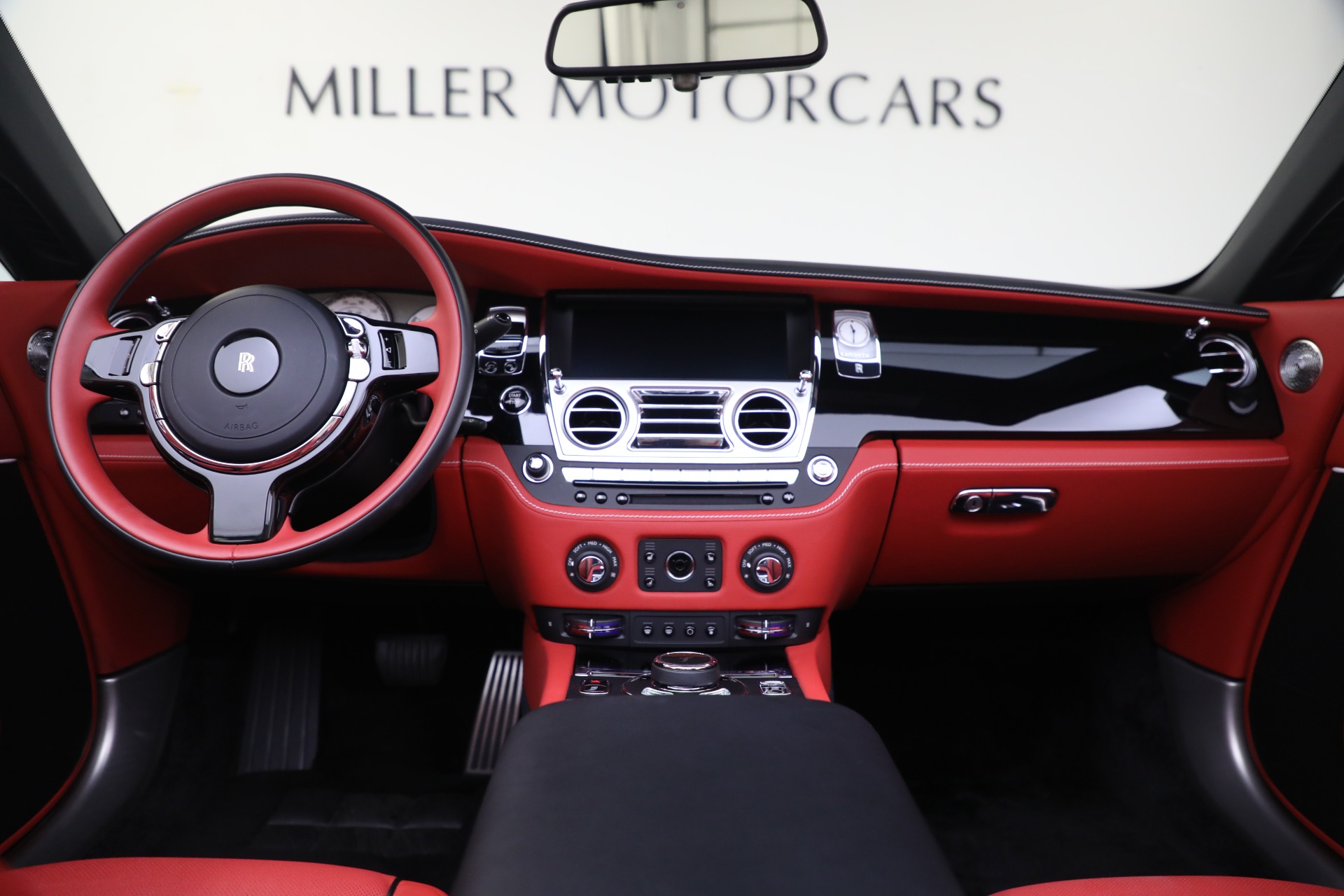 Used-2019-Rolls-Royce-Dawn