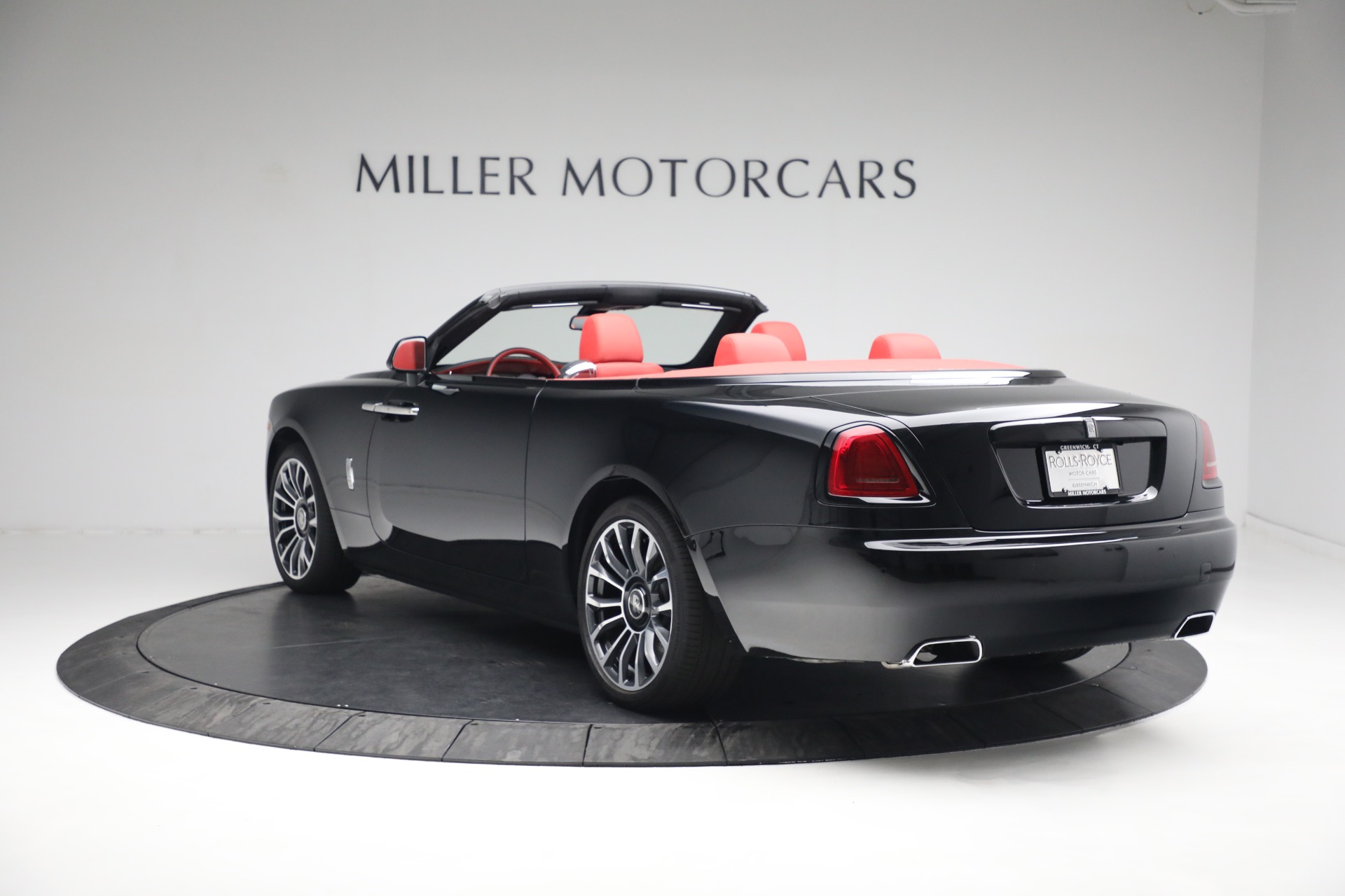 Used-2019-Rolls-Royce-Dawn