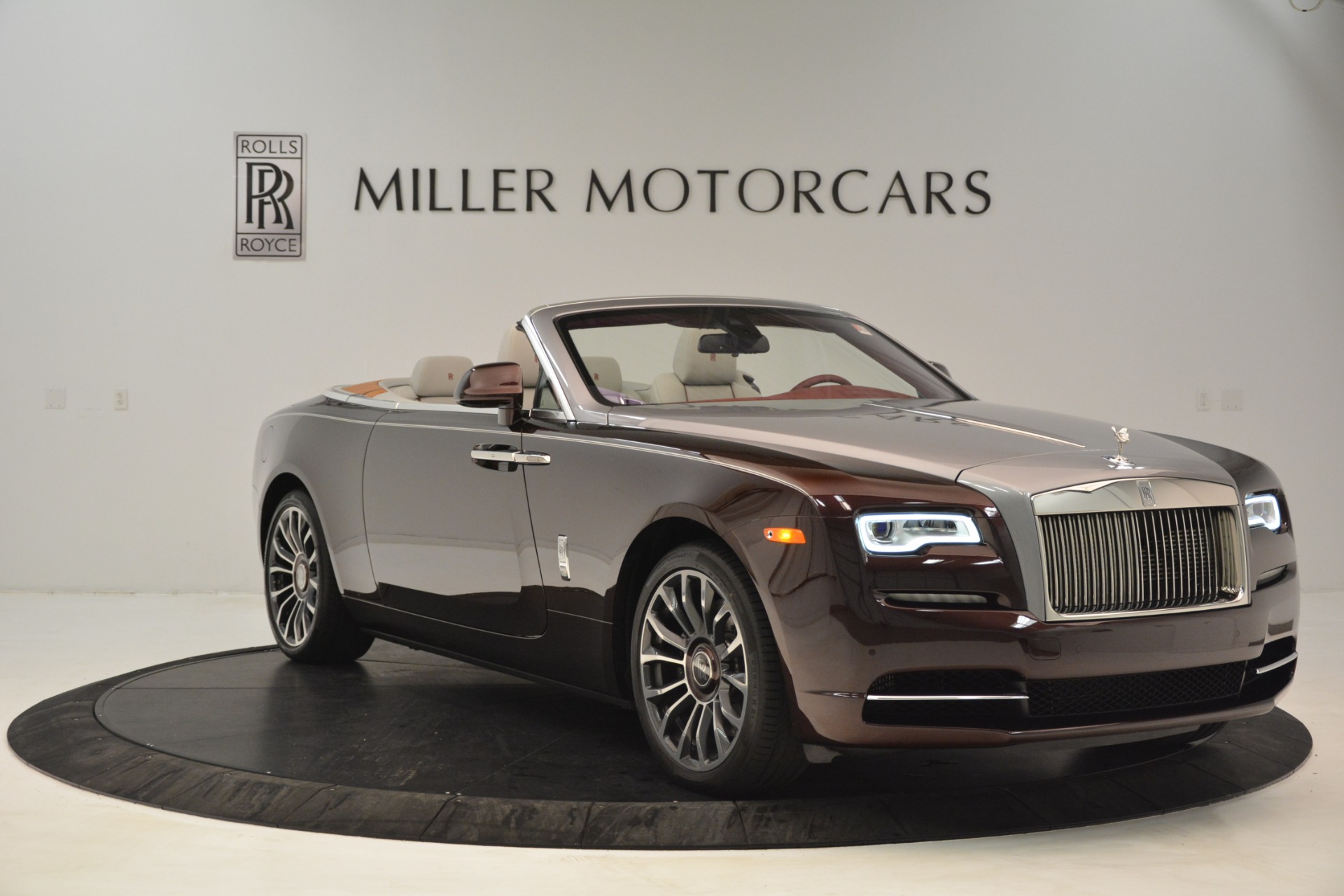 New-2019-Rolls-Royce-Dawn