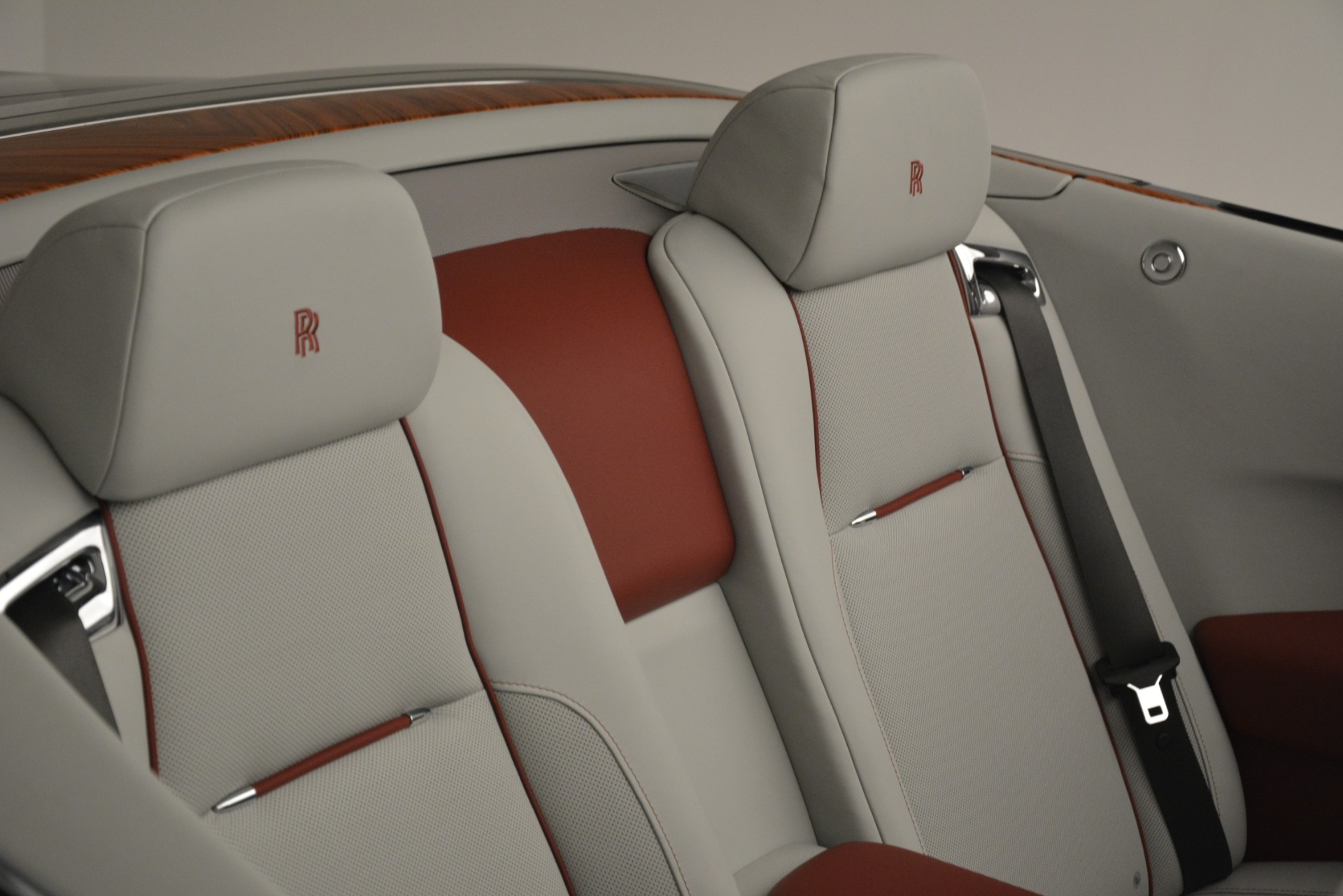 New-2019-Rolls-Royce-Dawn