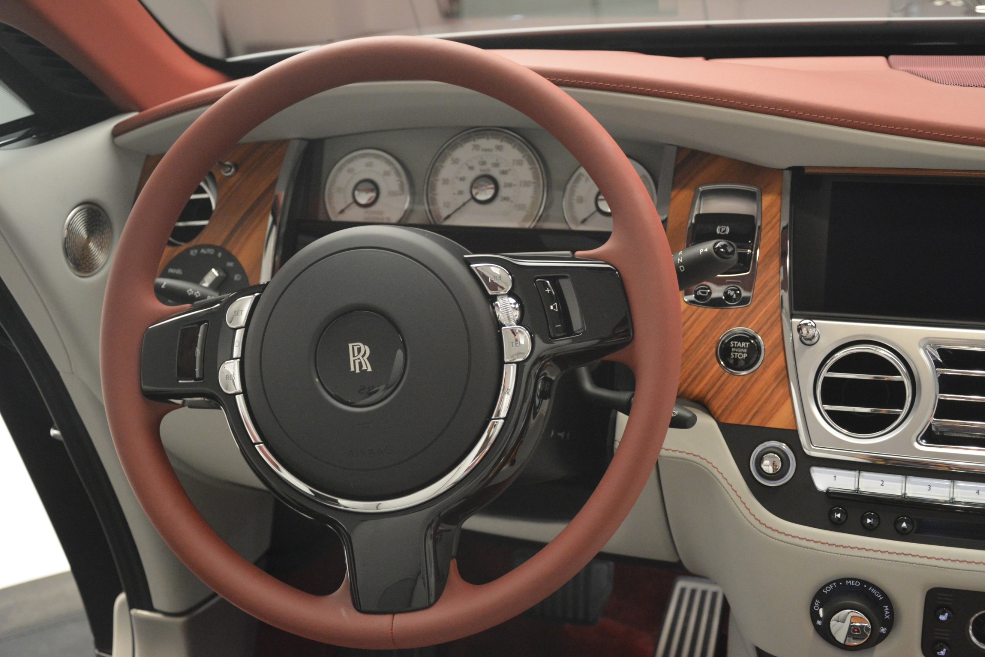 New-2019-Rolls-Royce-Dawn