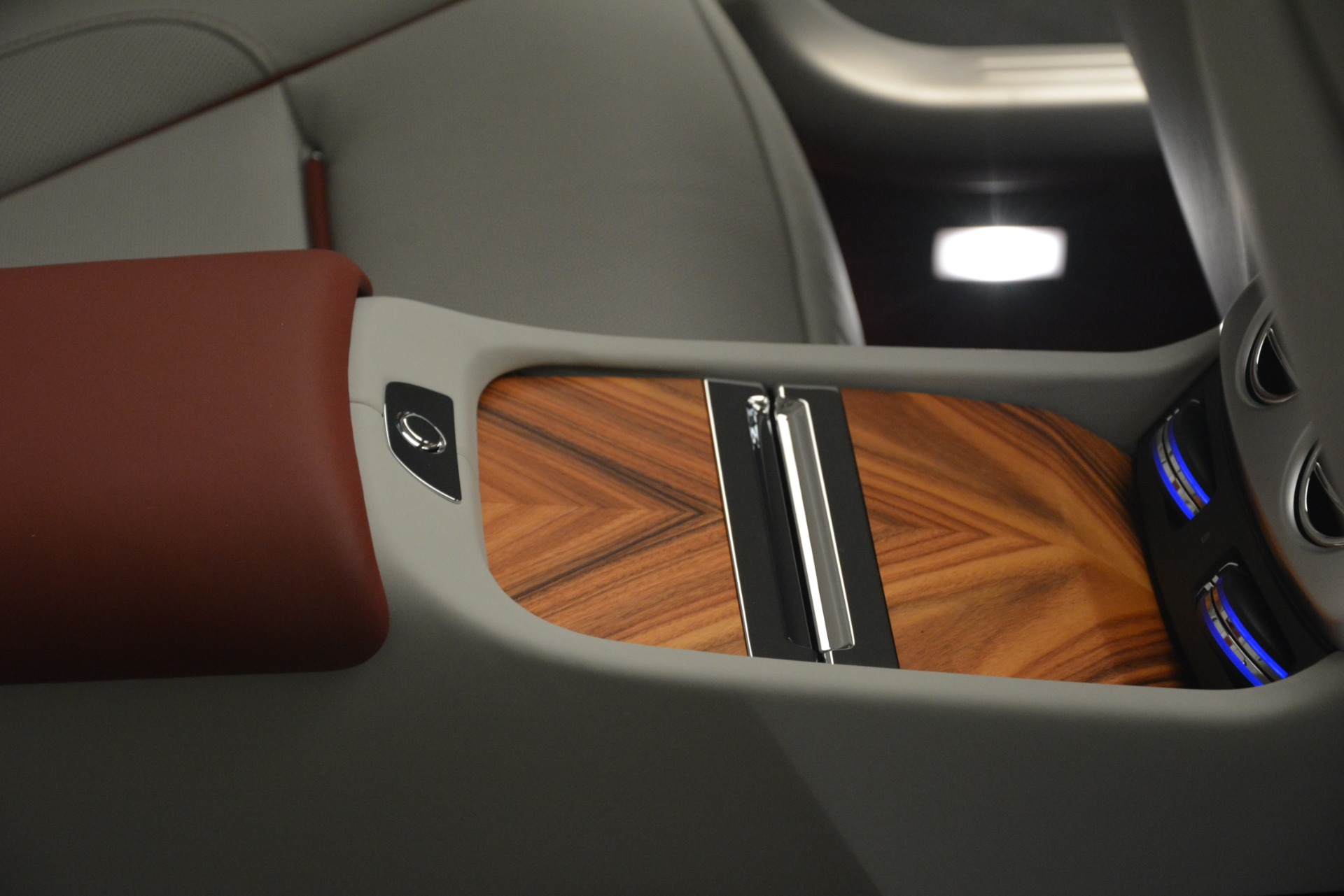 New-2019-Rolls-Royce-Dawn