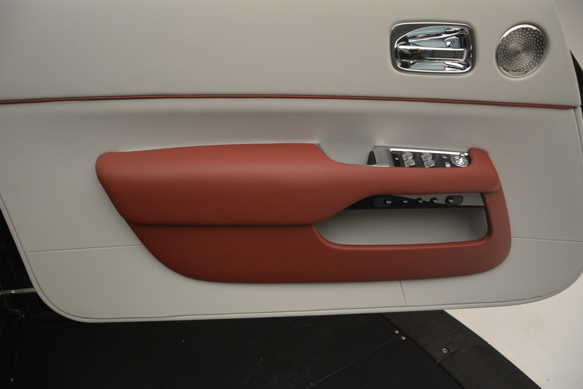 New-2019-Rolls-Royce-Dawn