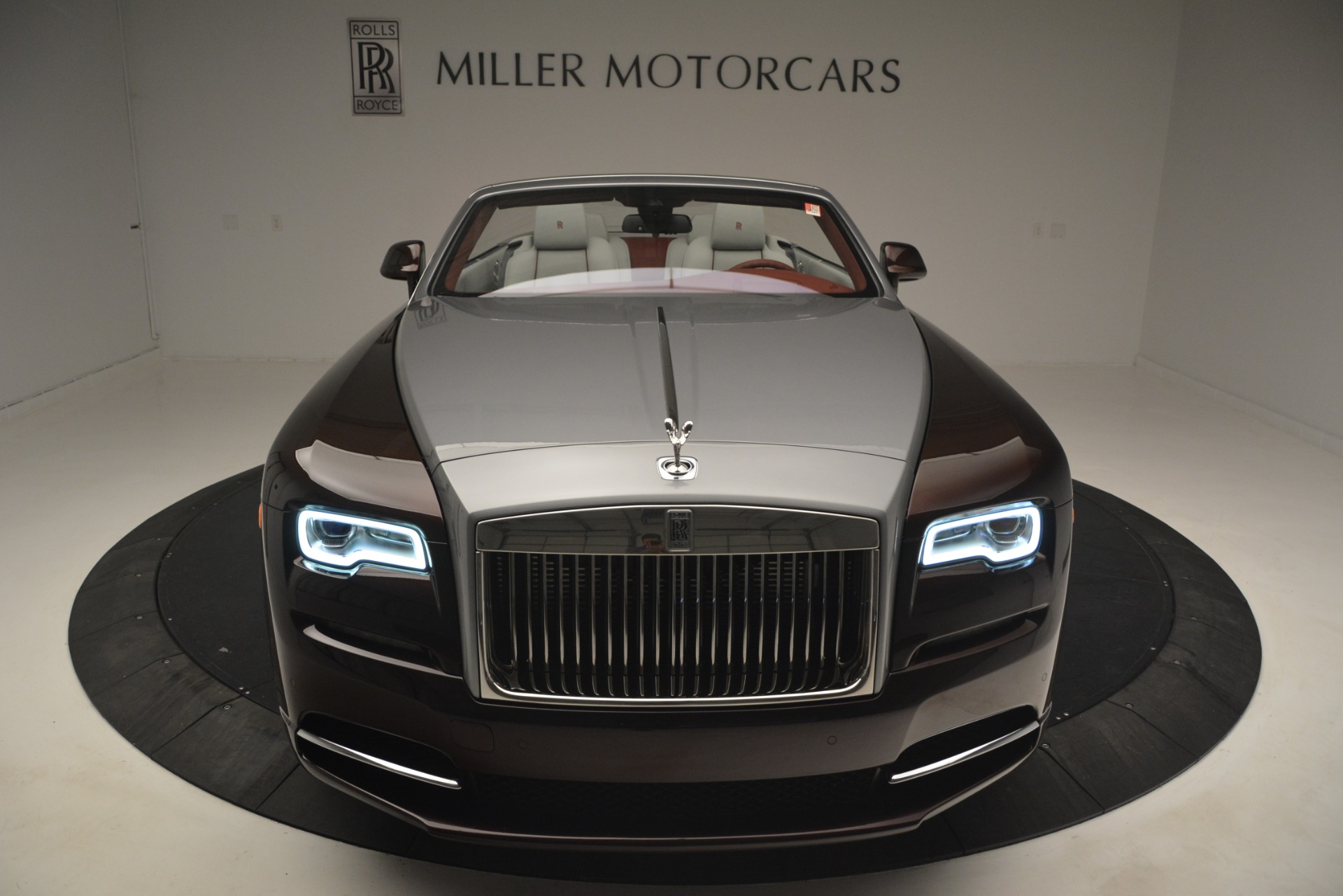 New-2019-Rolls-Royce-Dawn