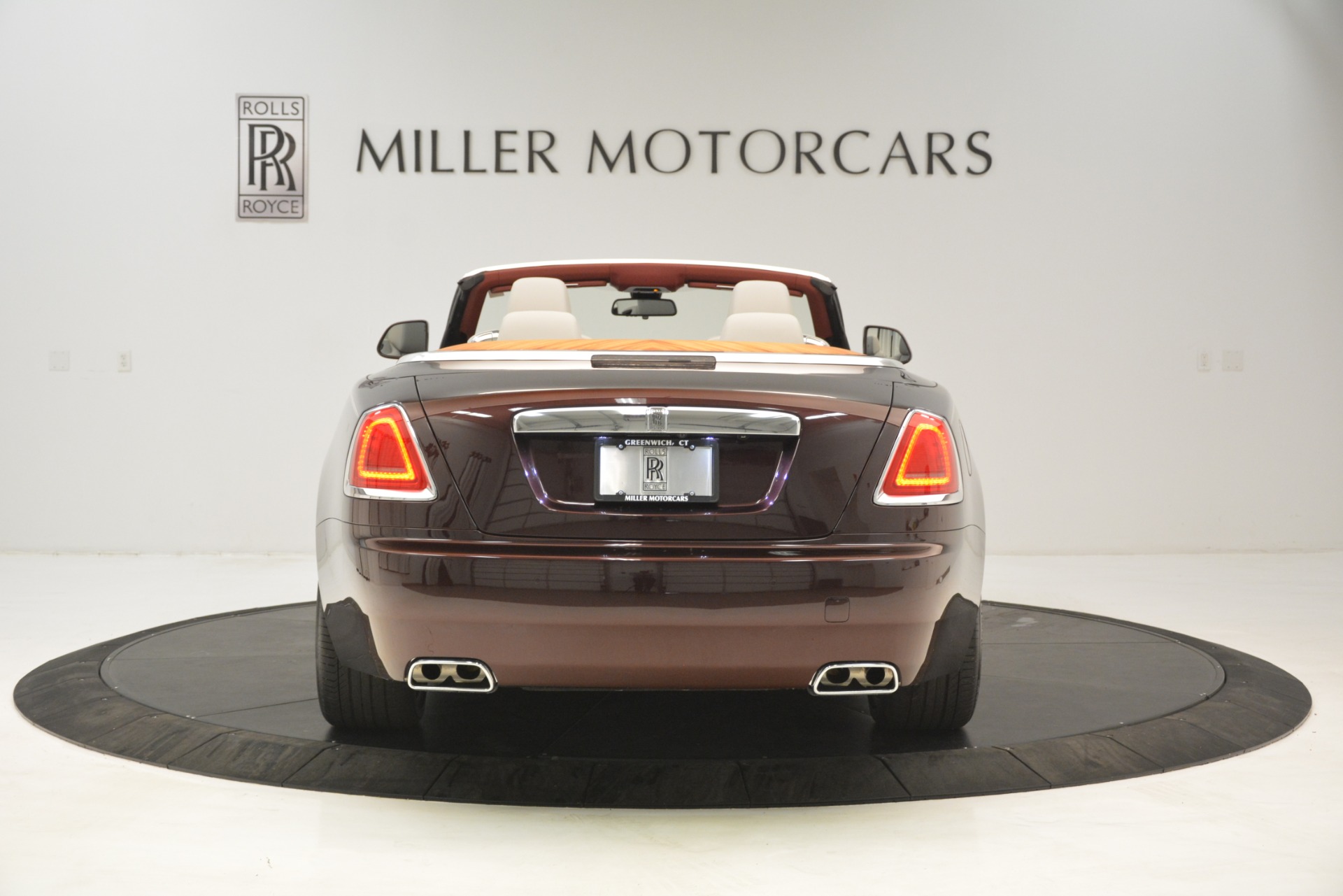 New-2019-Rolls-Royce-Dawn