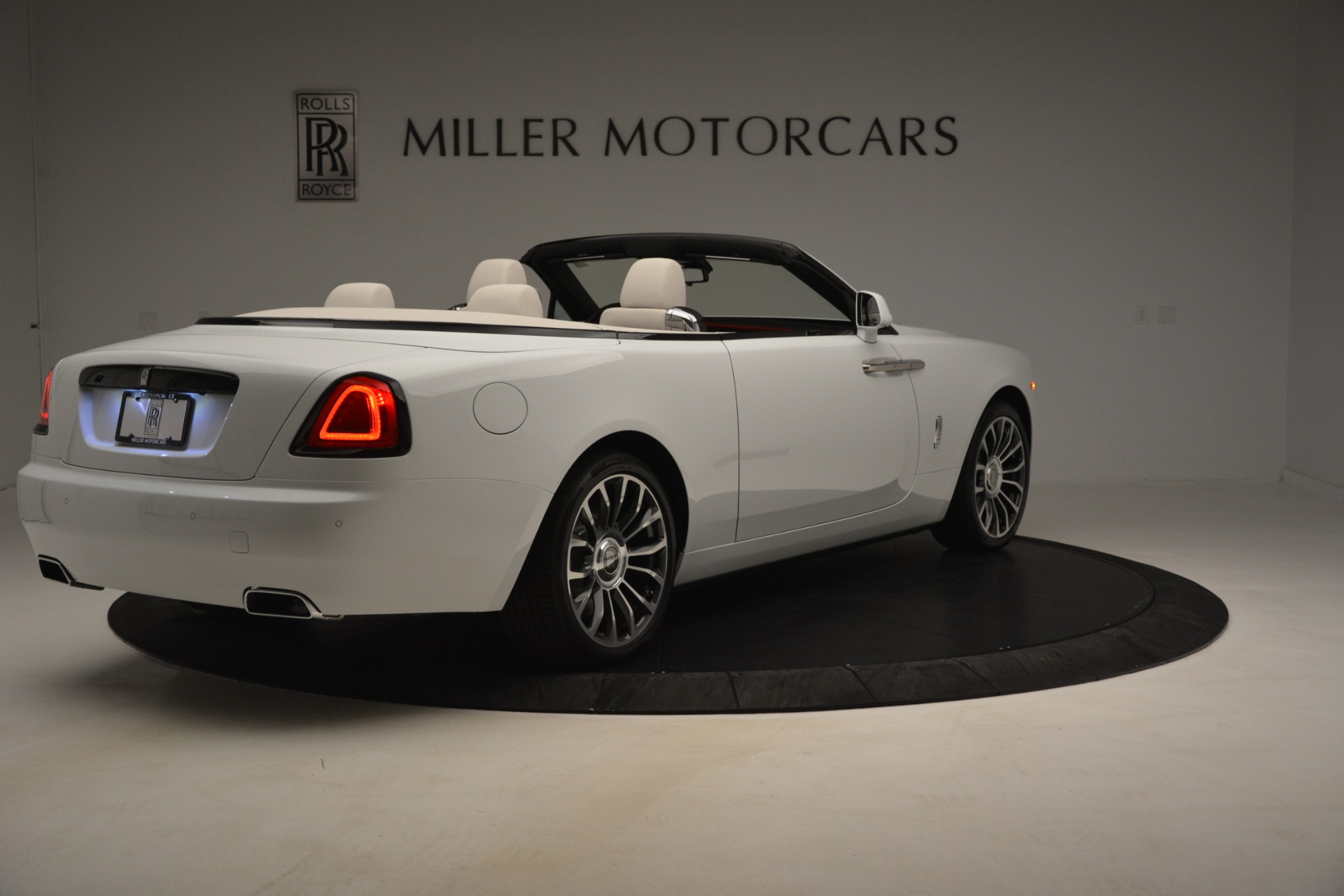 Used-2019-Rolls-Royce-Dawn