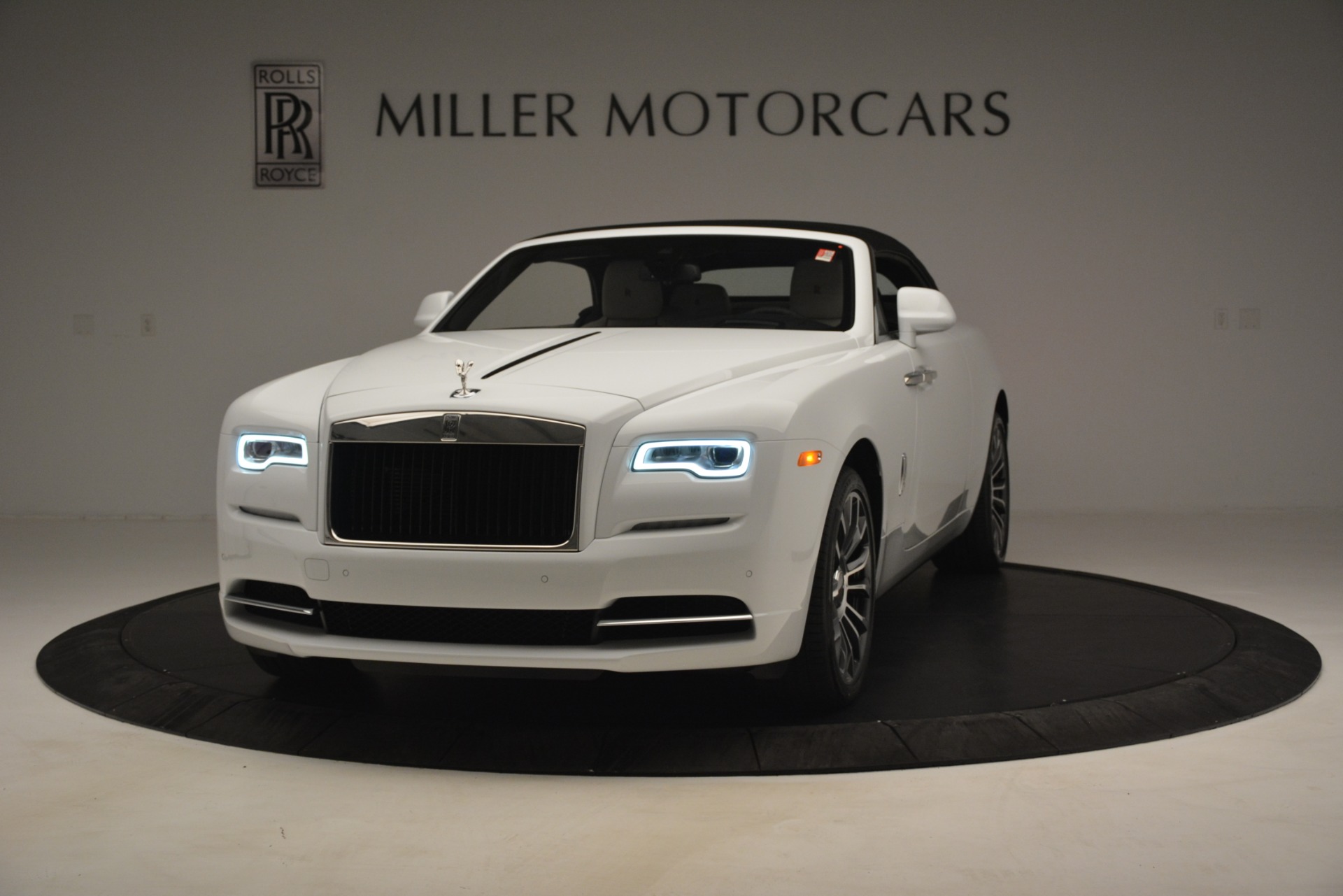 Used-2019-Rolls-Royce-Dawn