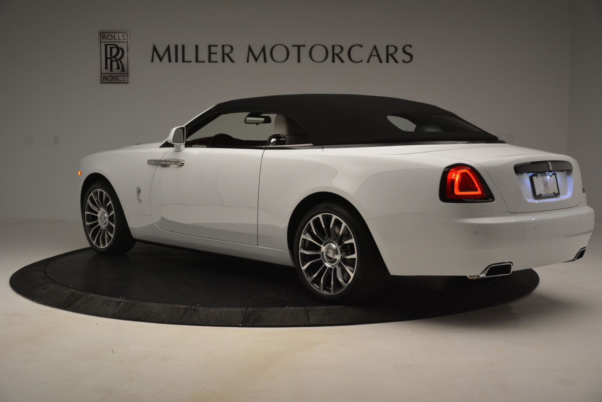 Used-2019-Rolls-Royce-Dawn