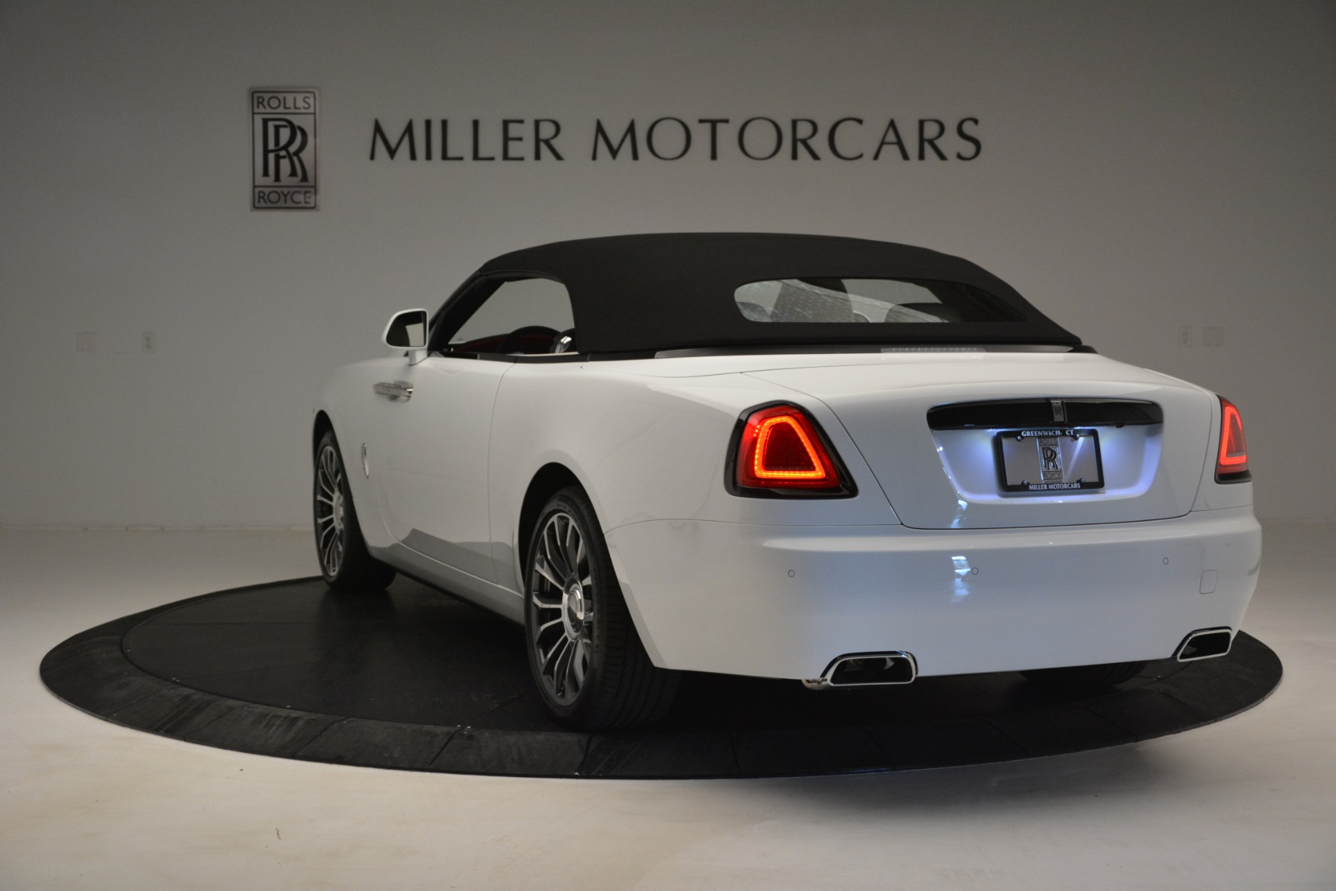 Used-2019-Rolls-Royce-Dawn